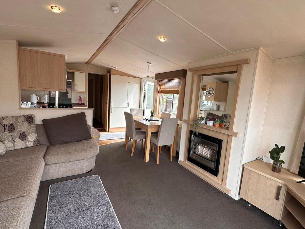 Swift Moselle 2 Bedroom Caravan Located in Uddingston, Glasgow at Maryville Caravan Site