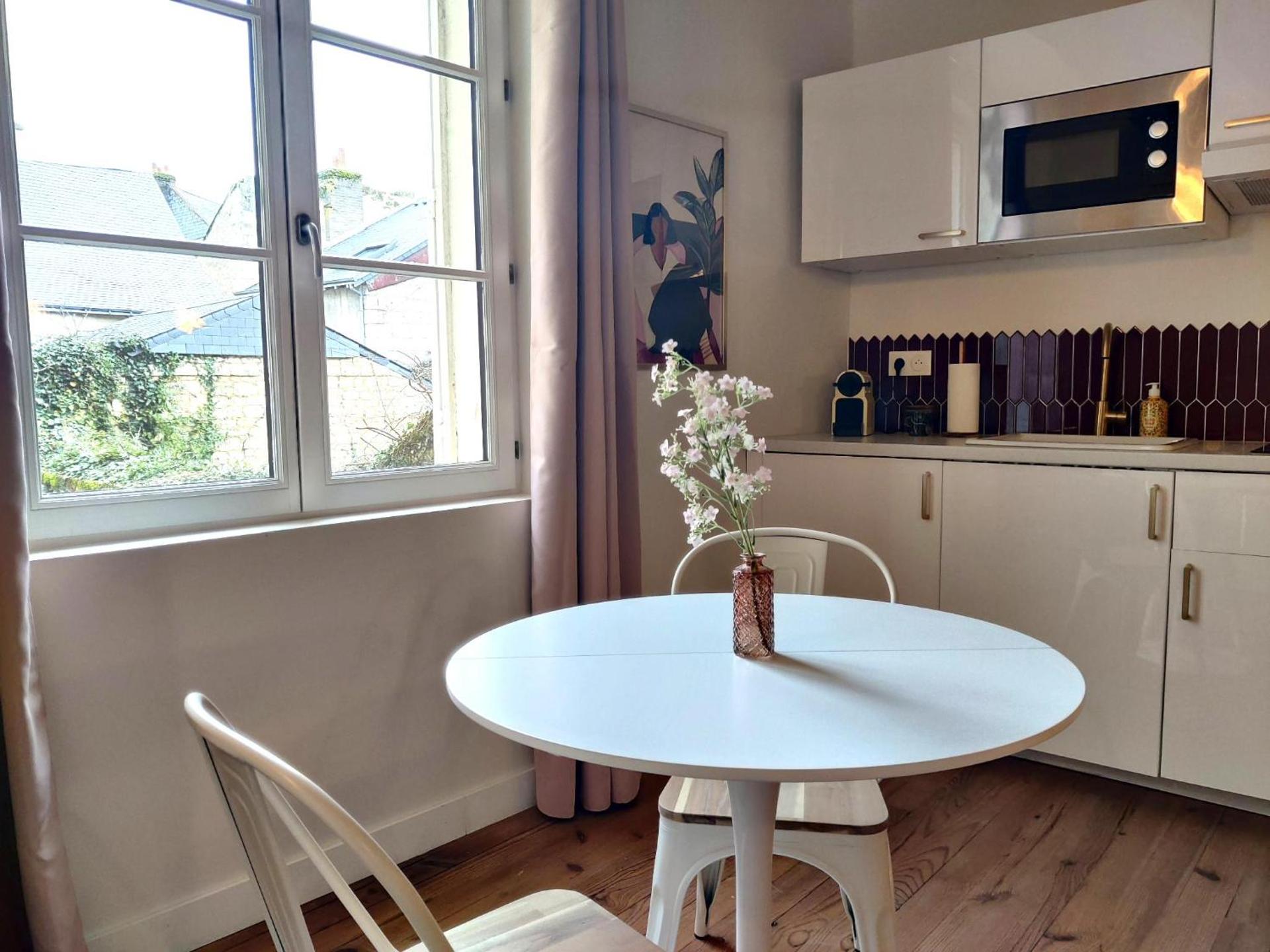 Large new studio, charming and quiet, historical center