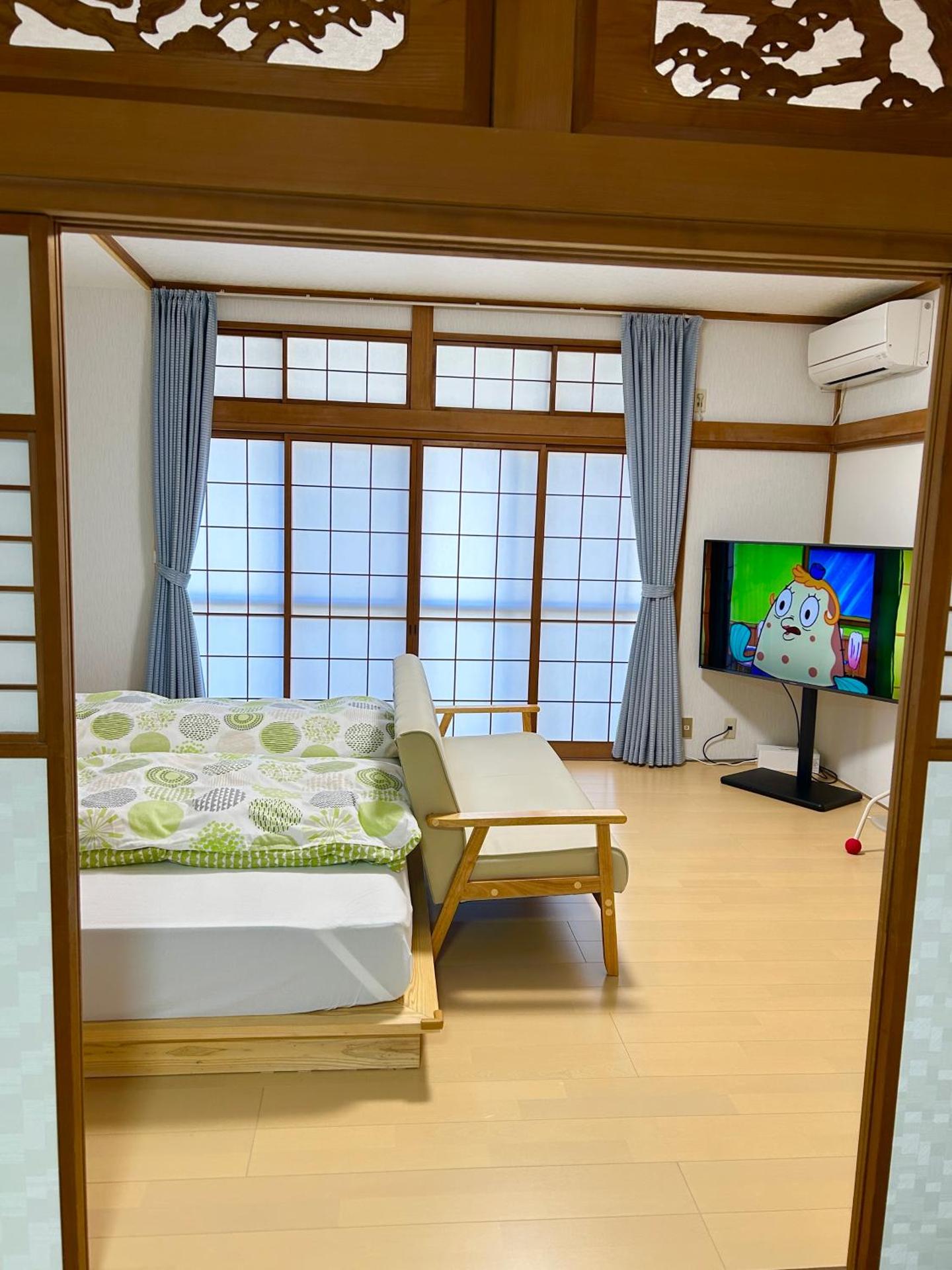 Photo of the whole room