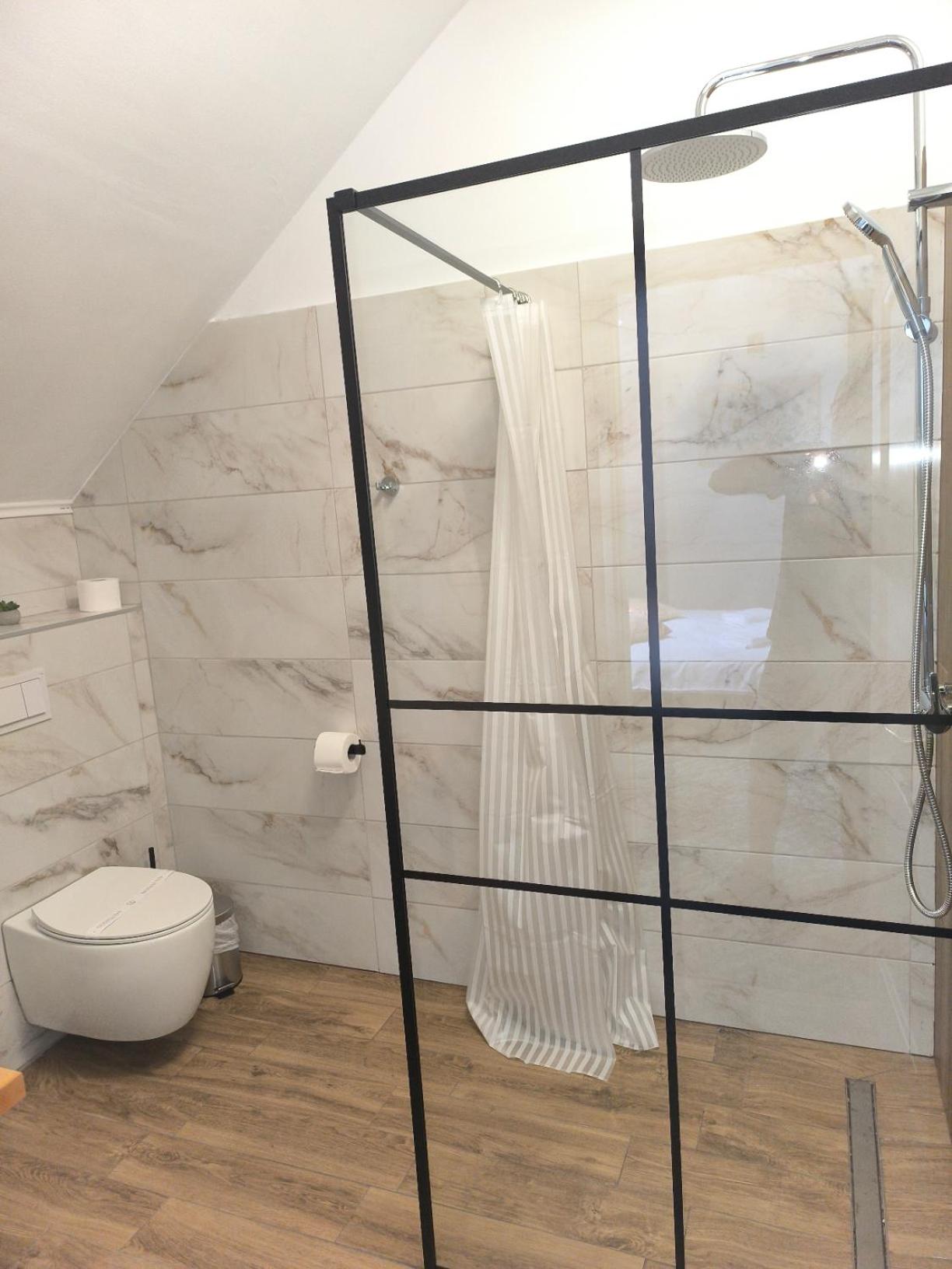 Pensiunea Turistică La Tei