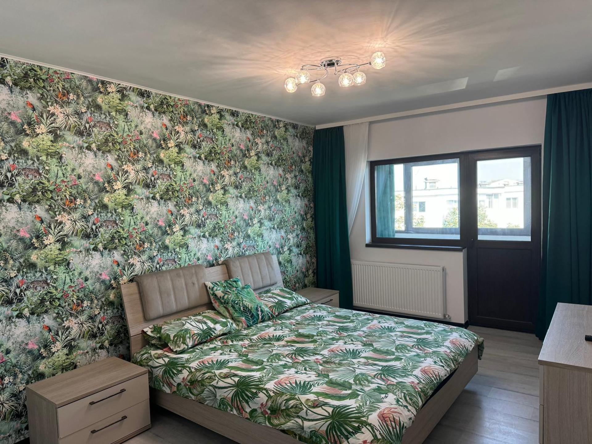 Modern 2BR Apartment Central Fast Wi-Fi Free parking