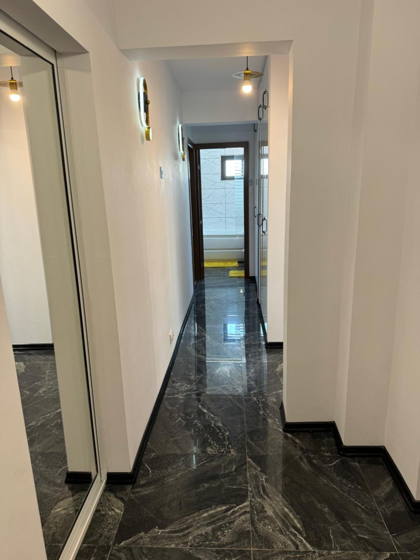 Modern 2BR Apartment Central Fast Wi-Fi Free parking