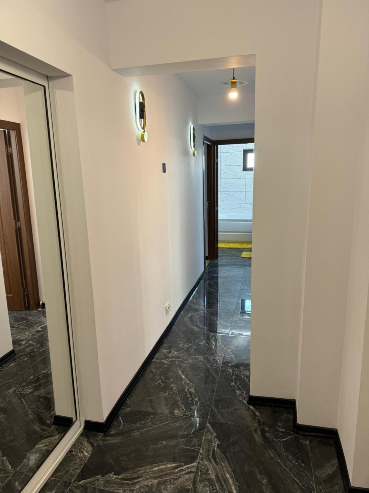 Modern 2BR Apartment Central Fast Wi-Fi Free parking