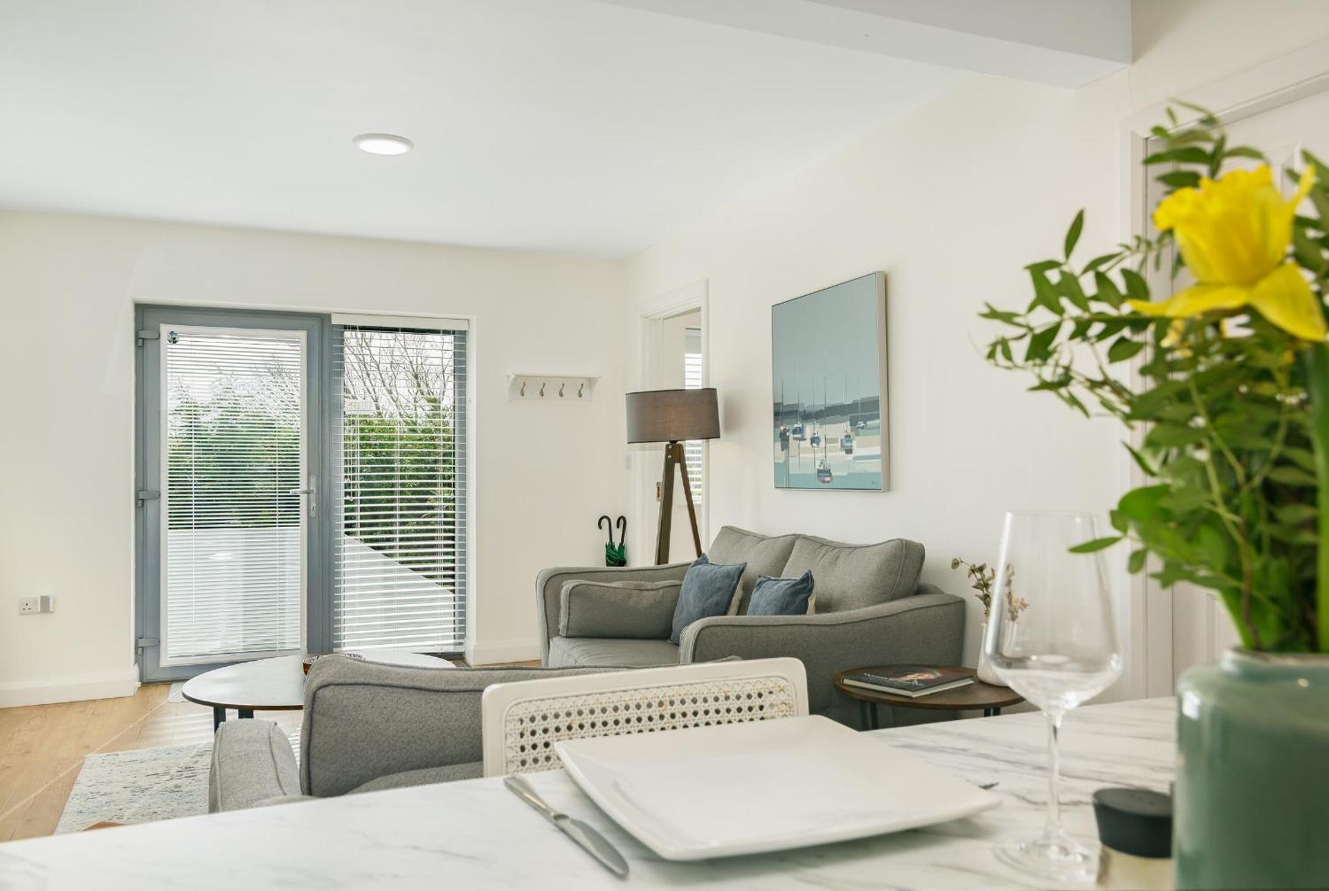 Communal lounge/ TV room