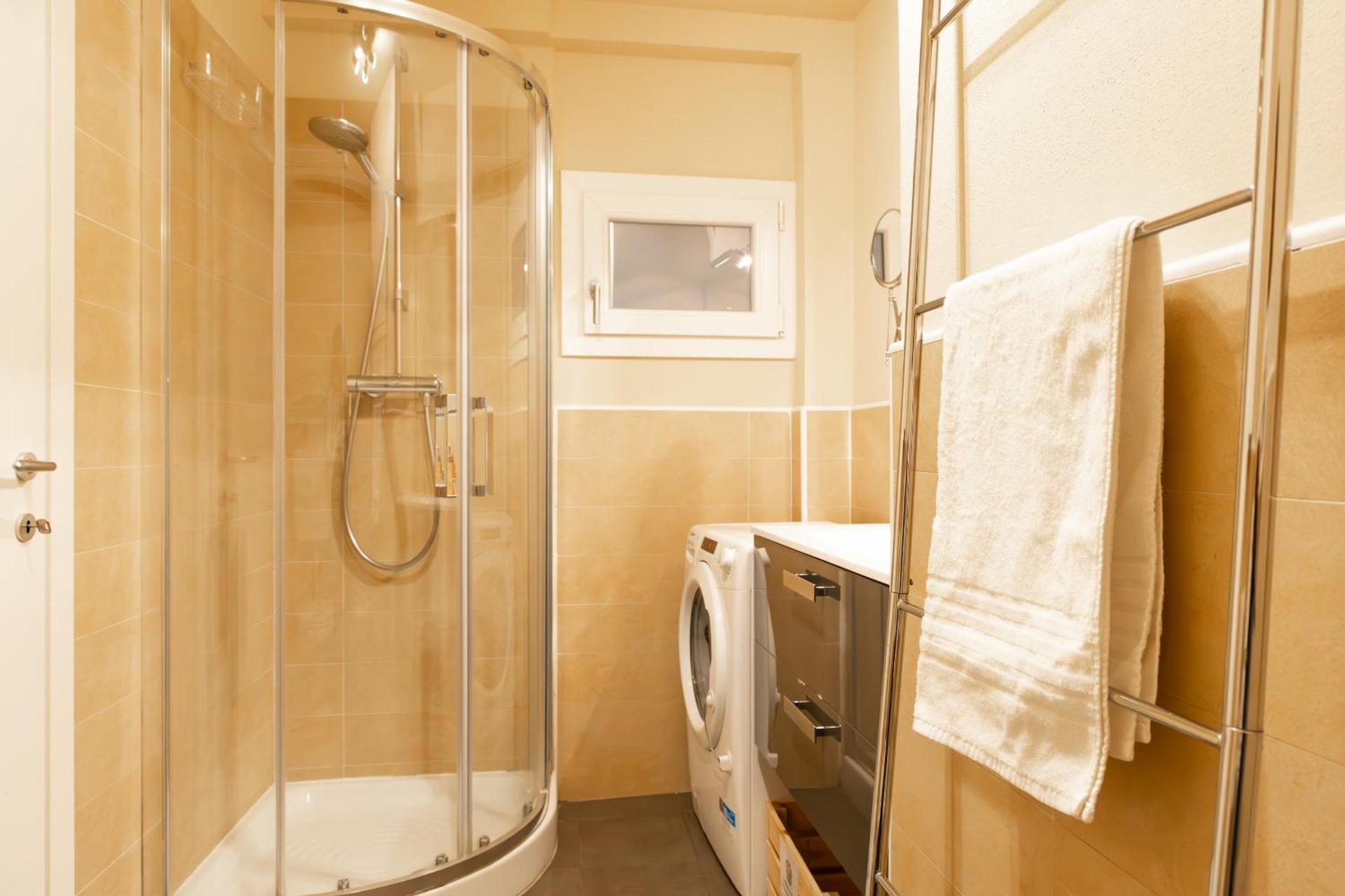 Collegio di Spagna 13