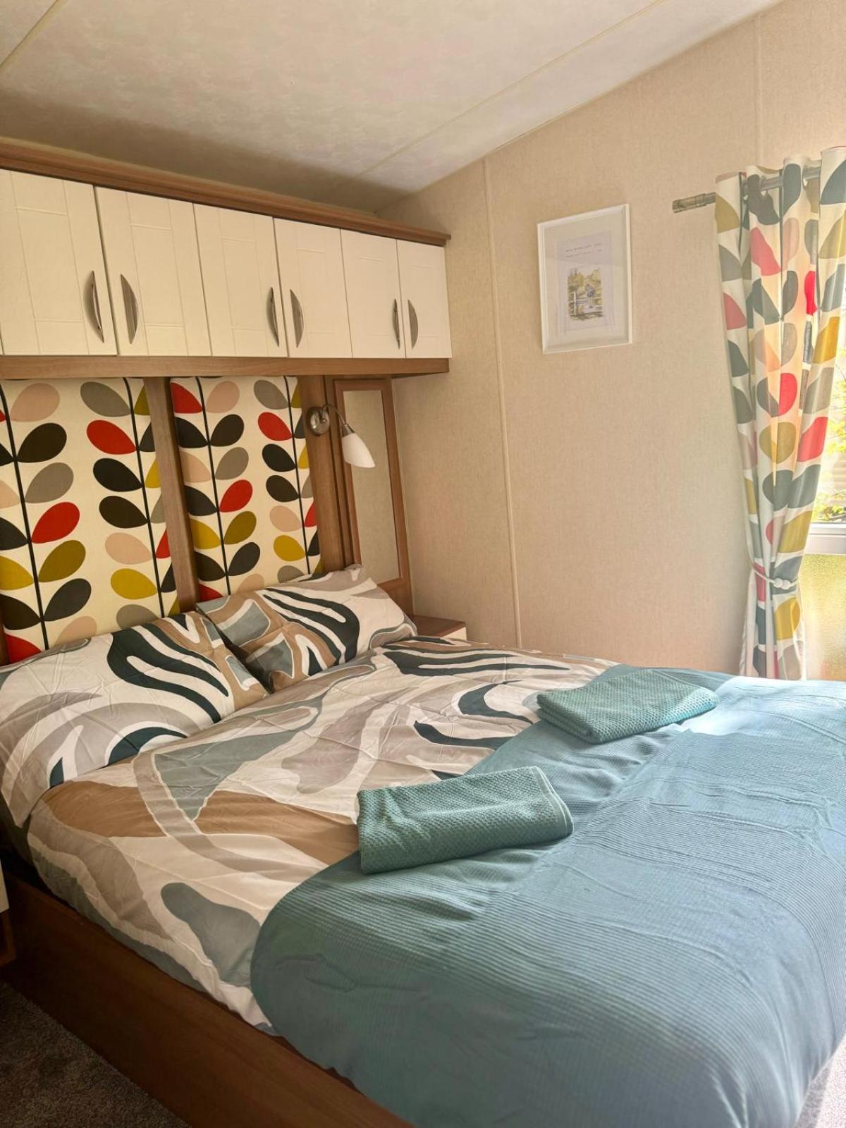 Tattershall Lakes 2 bedroom,6 berth Holiday home with hot tube