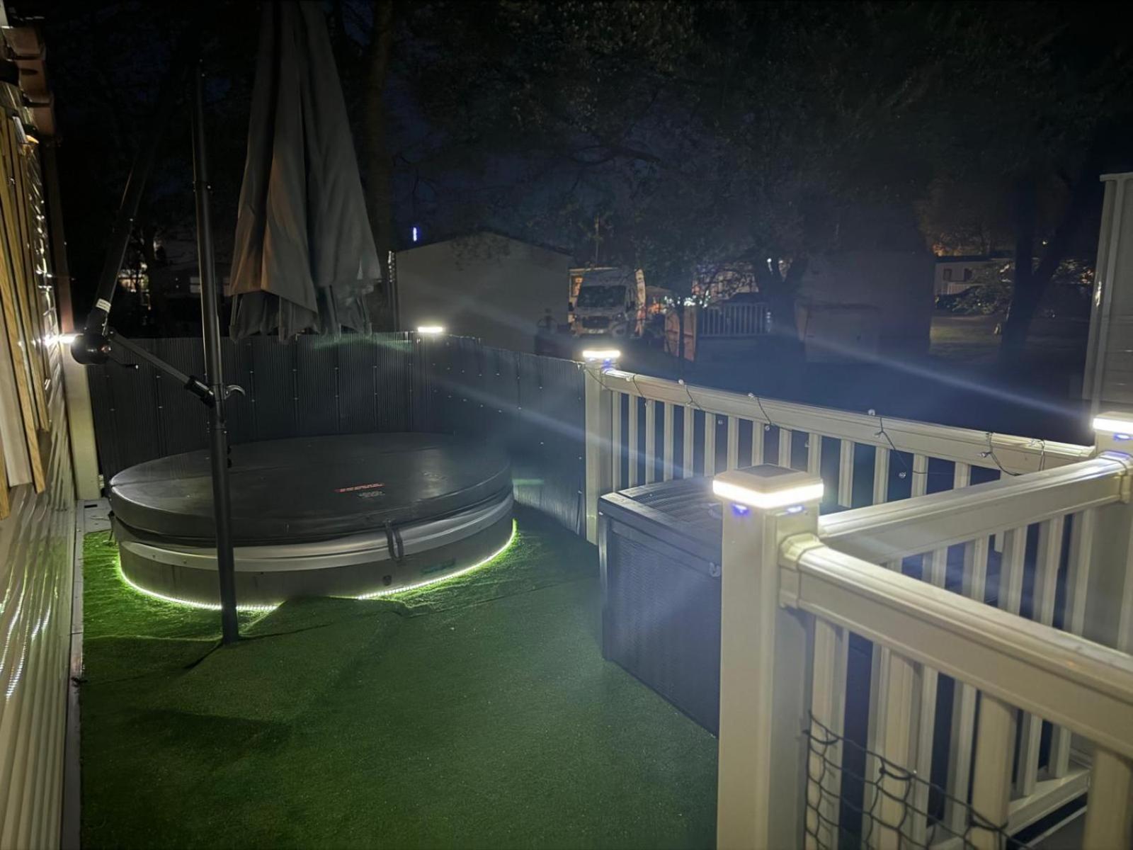 Tattershall Lakes 2 bedroom,6 berth Holiday home with hot tube