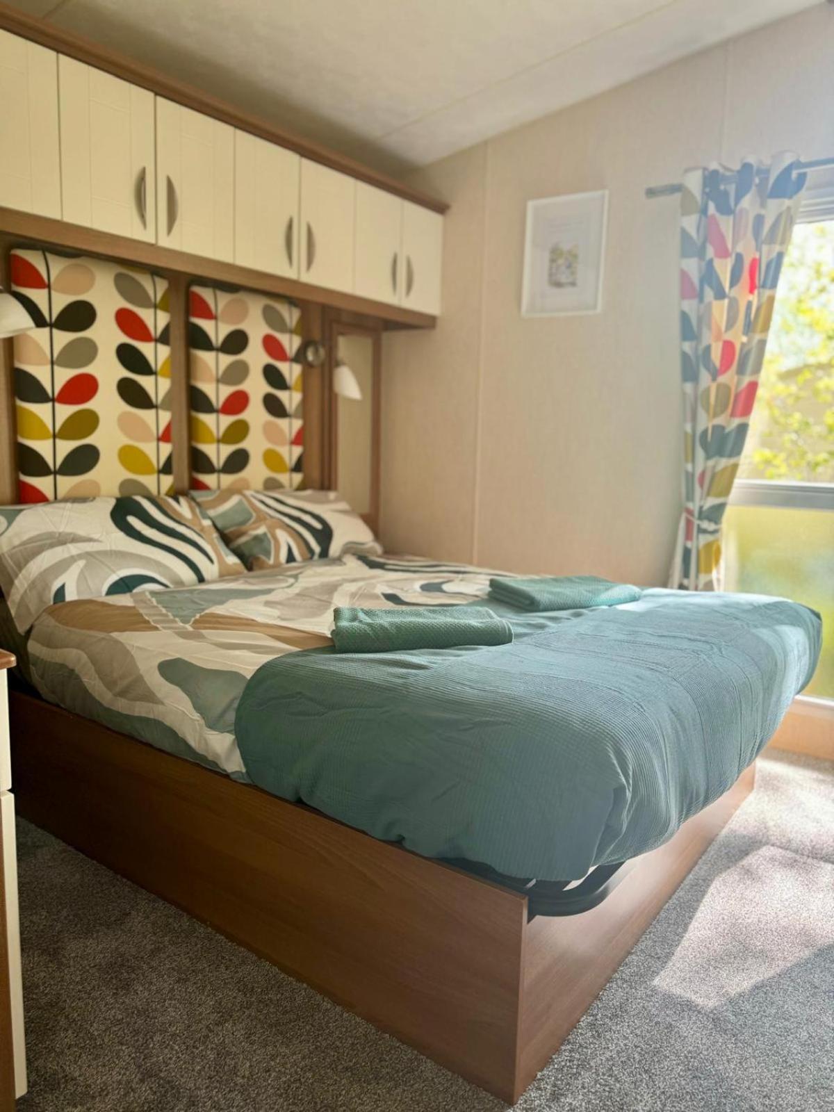 Tattershall Lakes 2 bedroom,6 berth Holiday home with hot tube