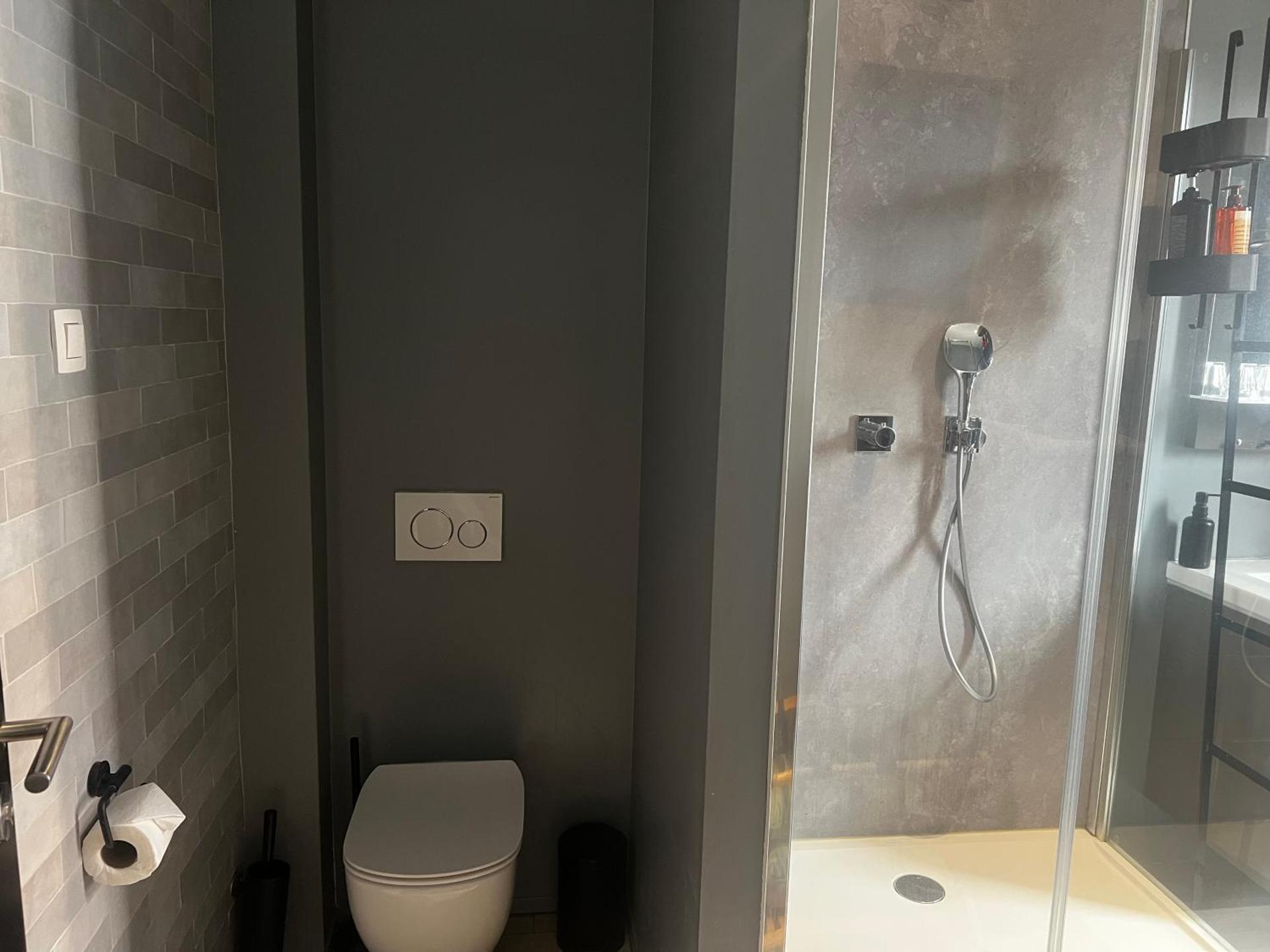 Boutique Leuven - self check in with CHEAPEST PARKING