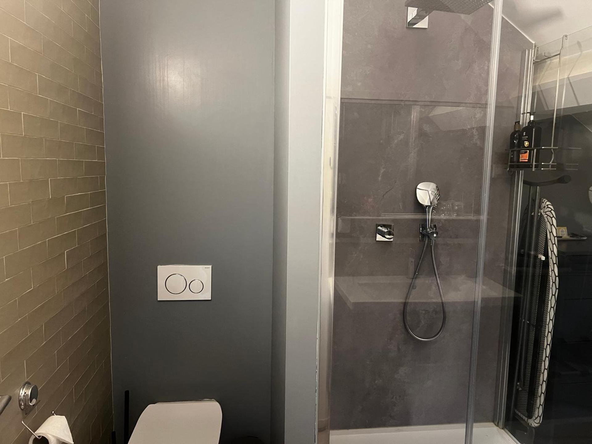 Boutique Leuven - self check in with CHEAPEST PARKING