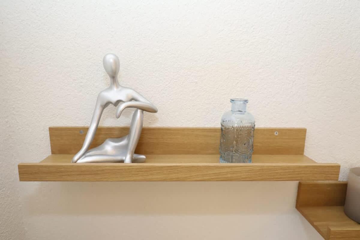 Spacious Parkside Apartment in Central Zurich with Balcony