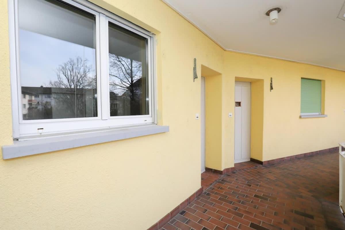 Spacious Parkside Apartment in Central Zurich with Balcony