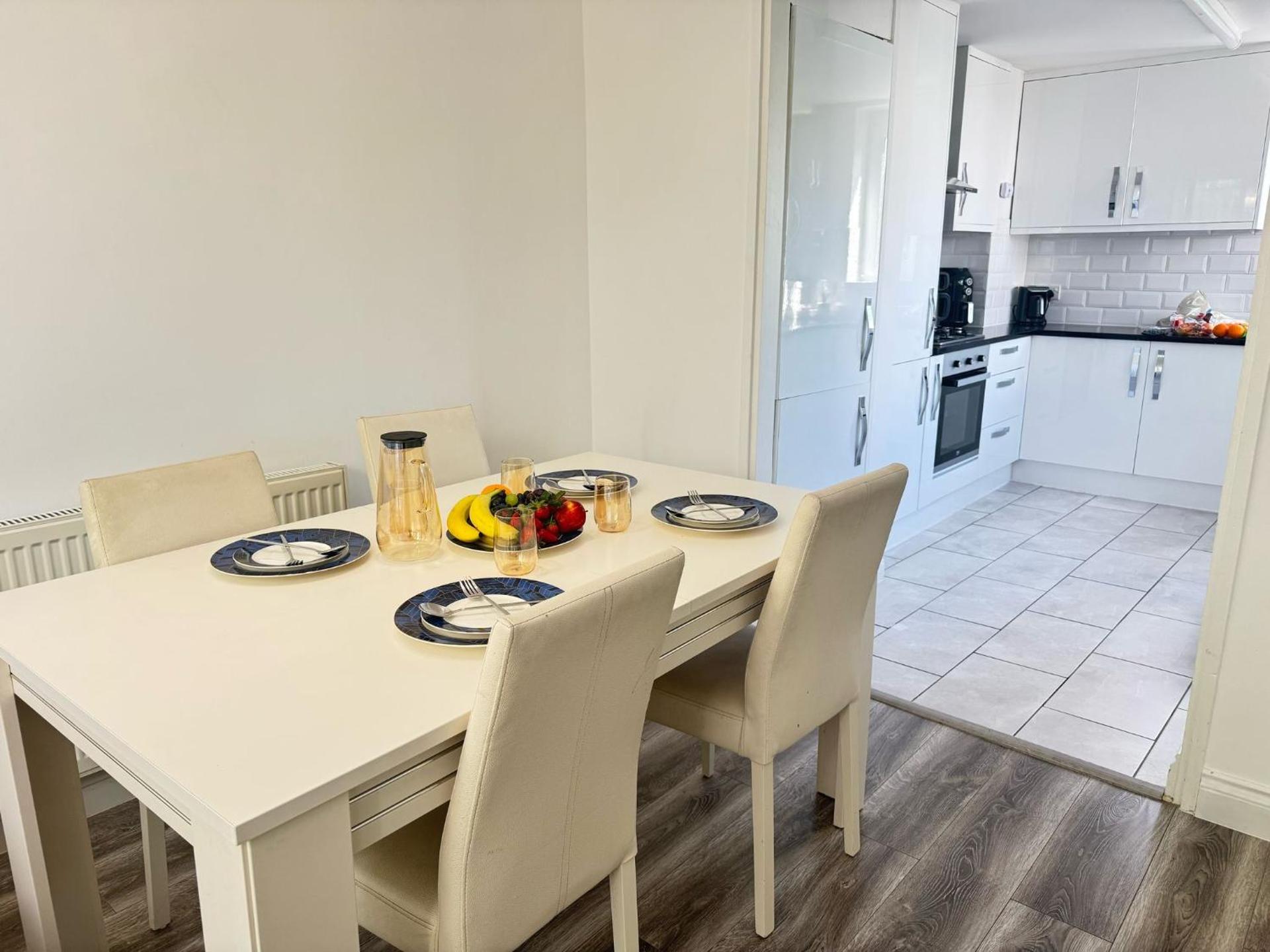 Betty Homes - Nearby Angel and HIghbury