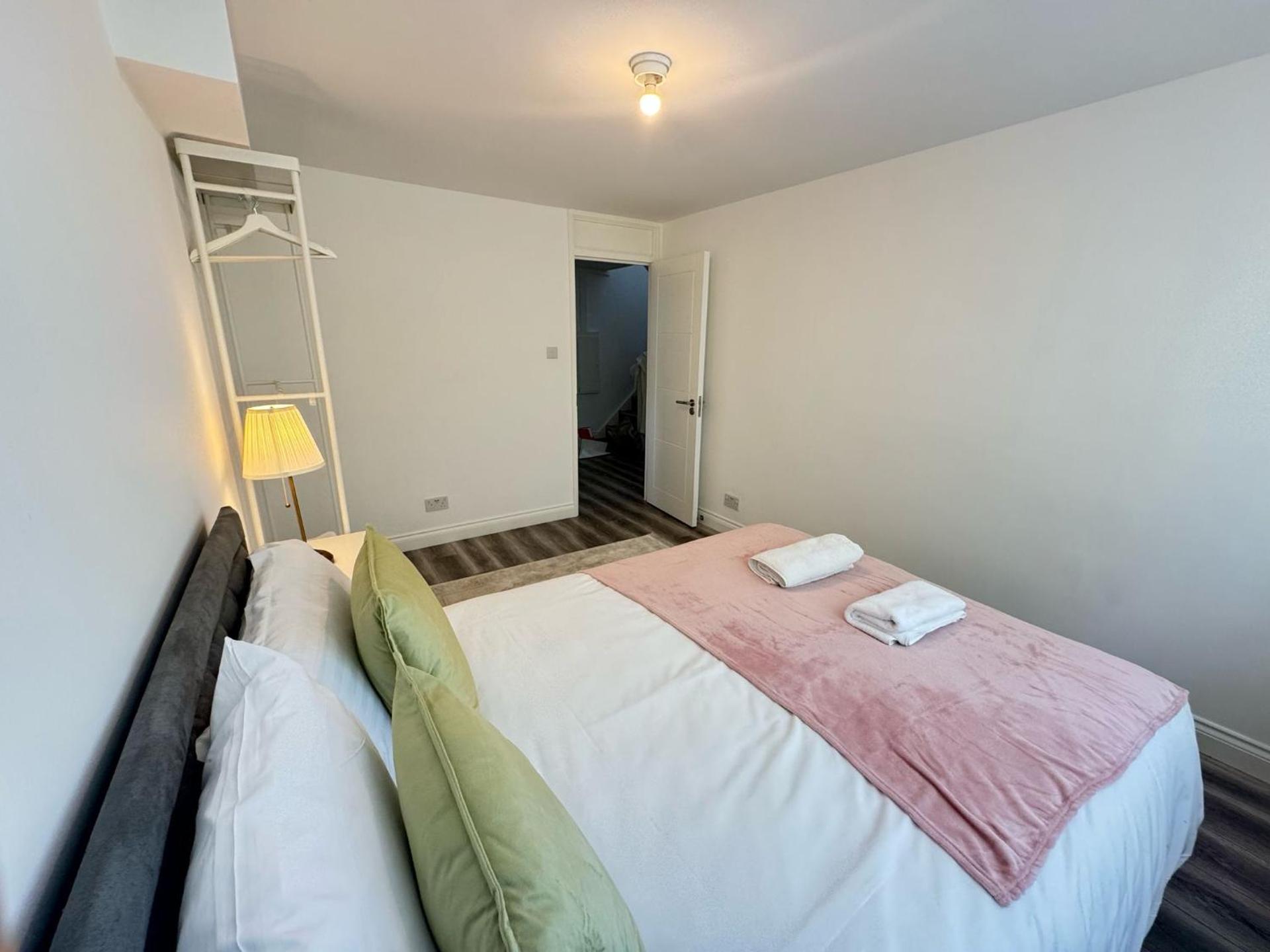 Betty Homes - Nearby Angel and HIghbury