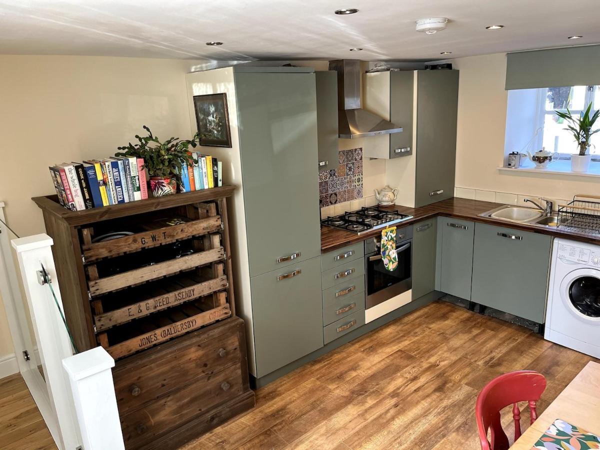 Railway Cottage Horsforth