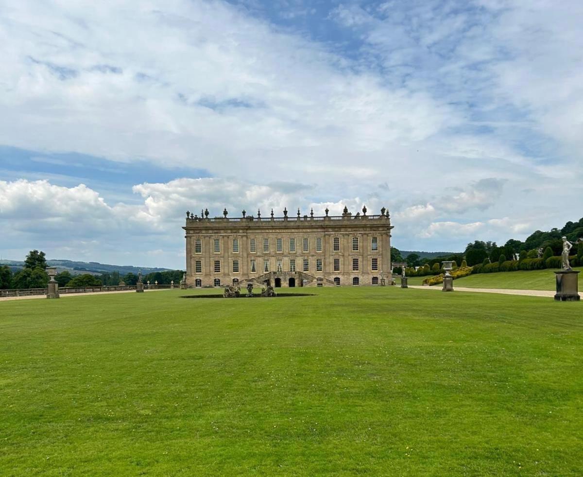 Chatsworth Edge Apartment