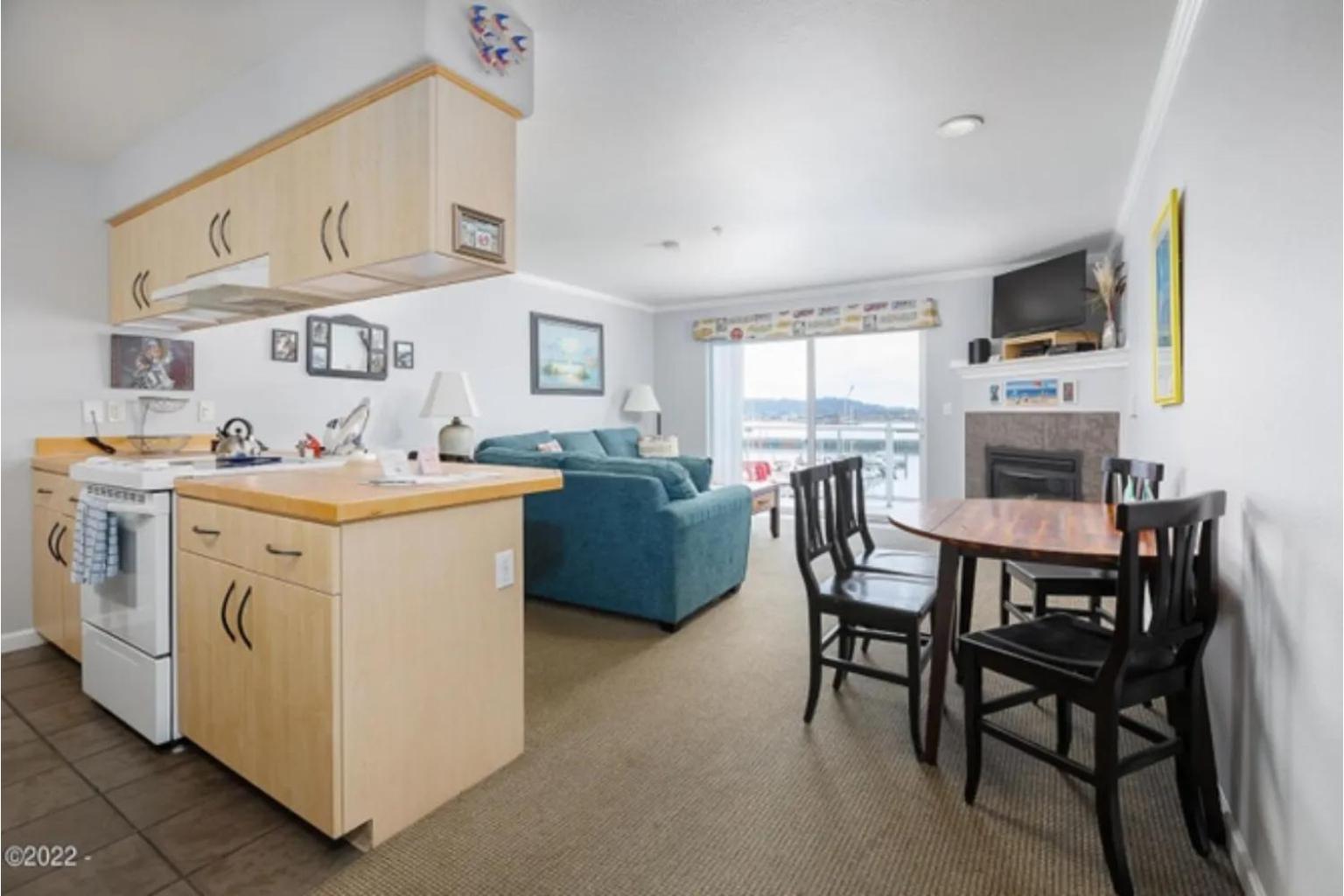 Two-Bedroom Apartment, Non-Pet