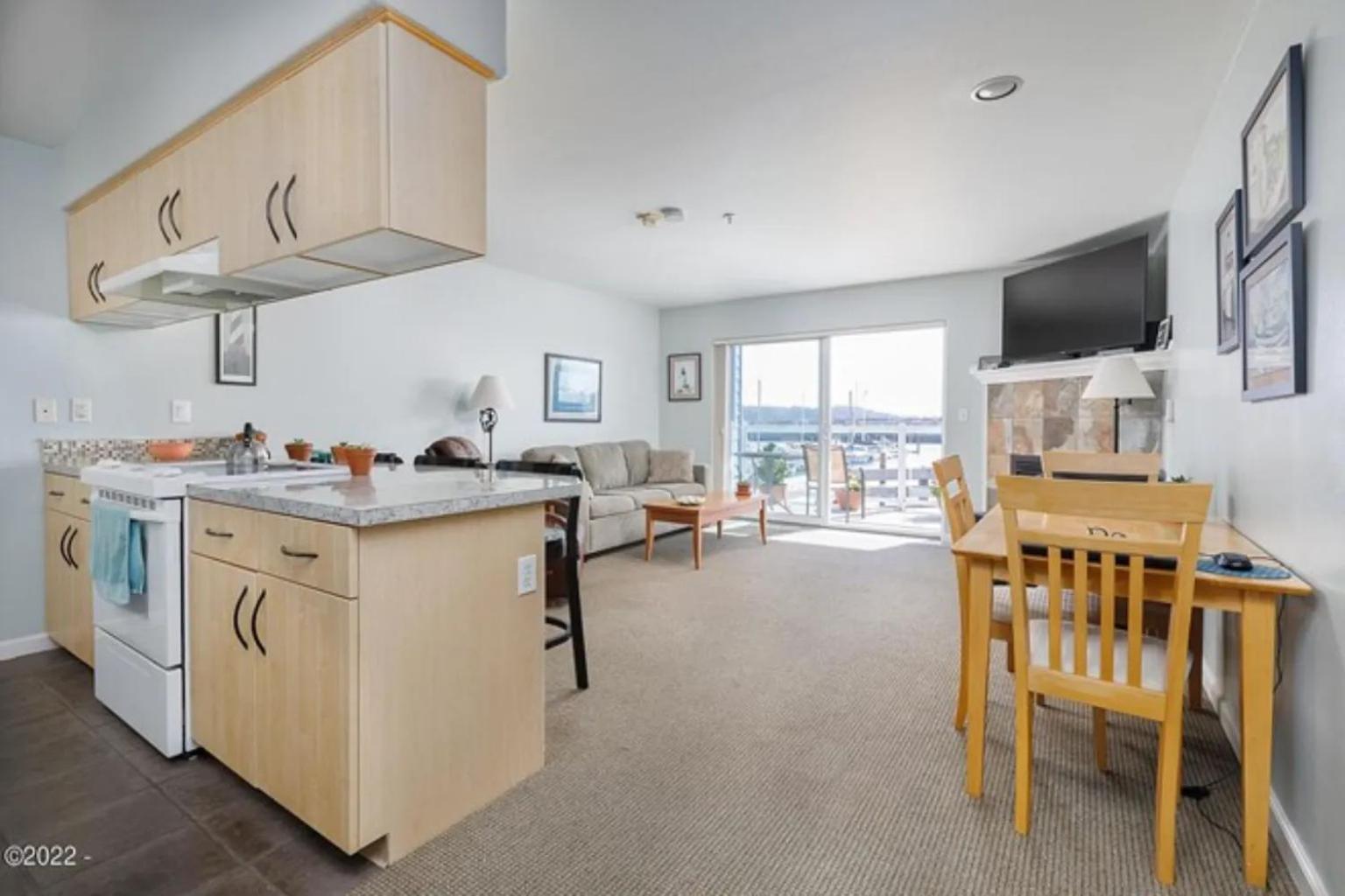 The Landing at Newport Condominium Hotel