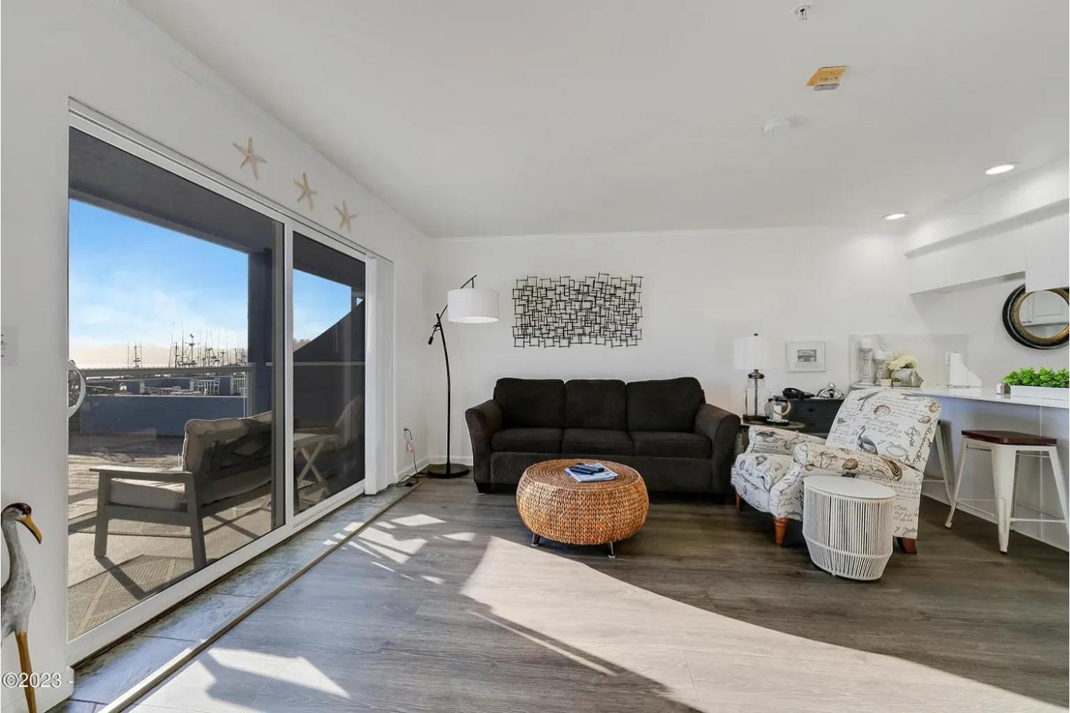 The Landing at Newport Condominium Hotel