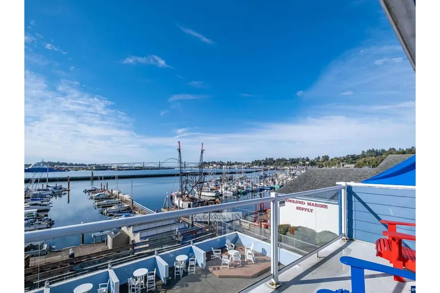 The Landing at Newport Condominium Hotel