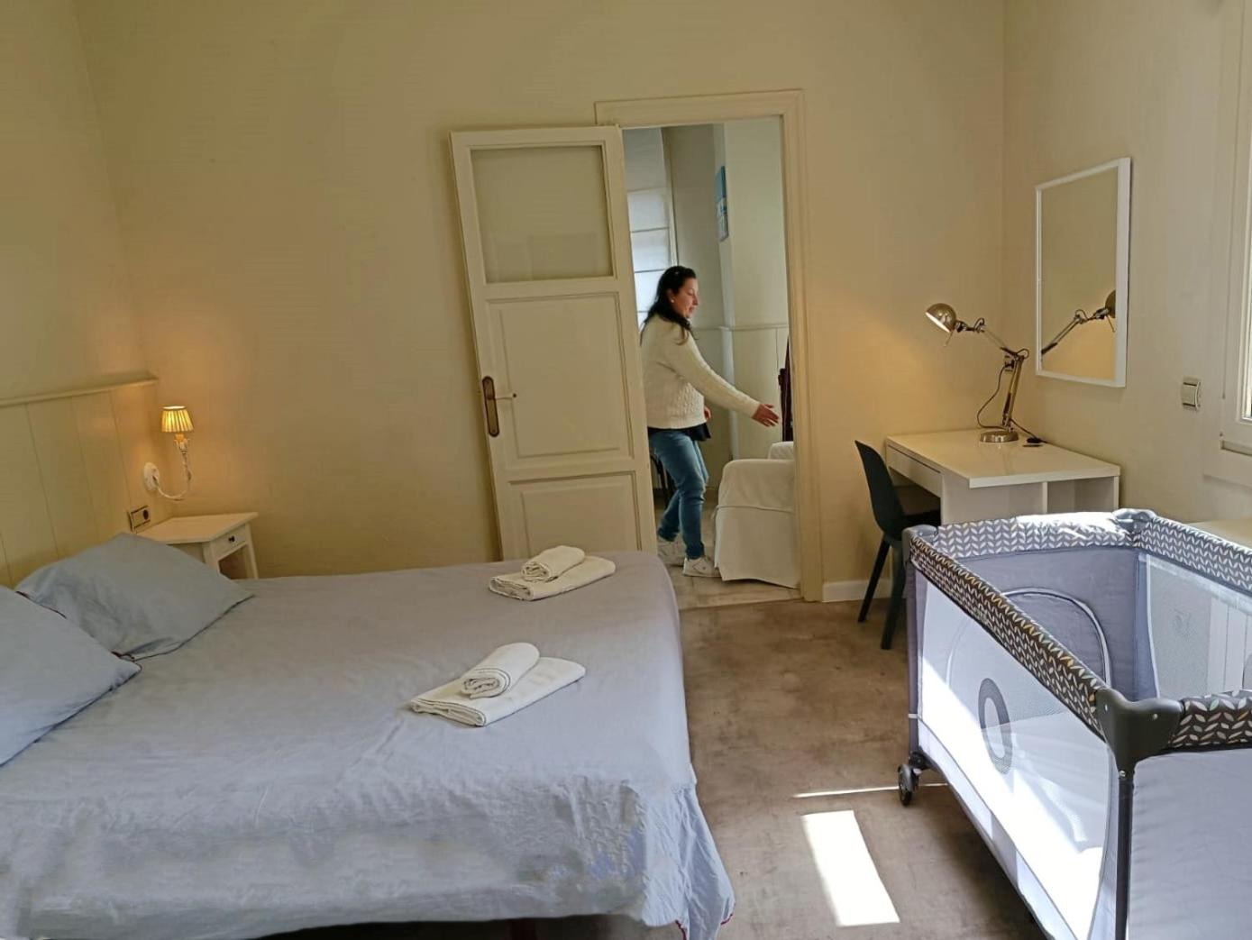 Preciosa casa al borde de un acantilado