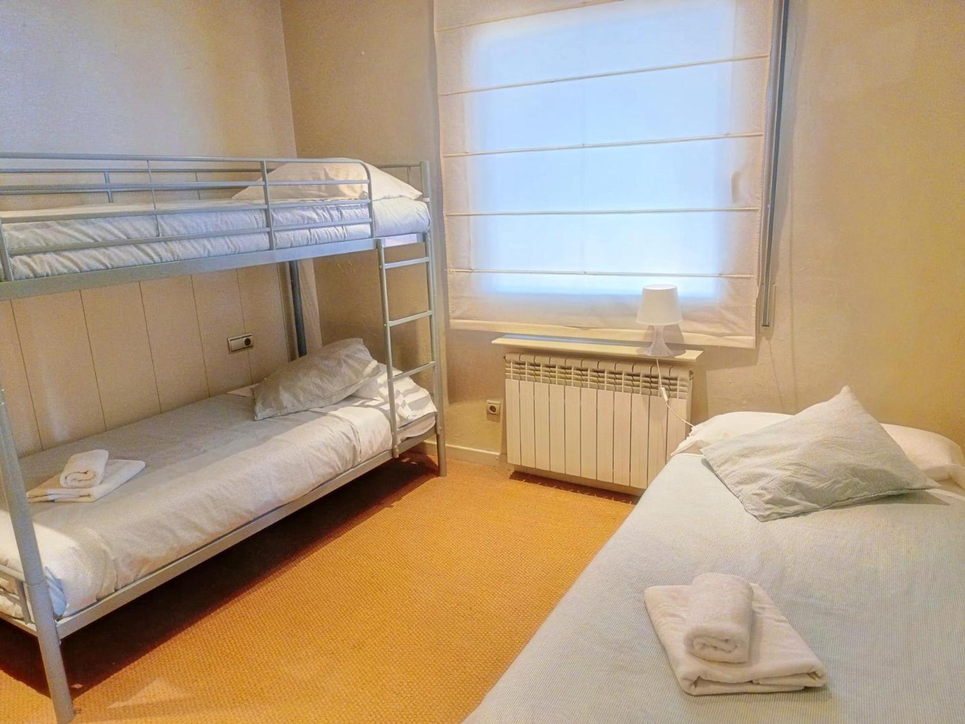 Preciosa casa al borde de un acantilado