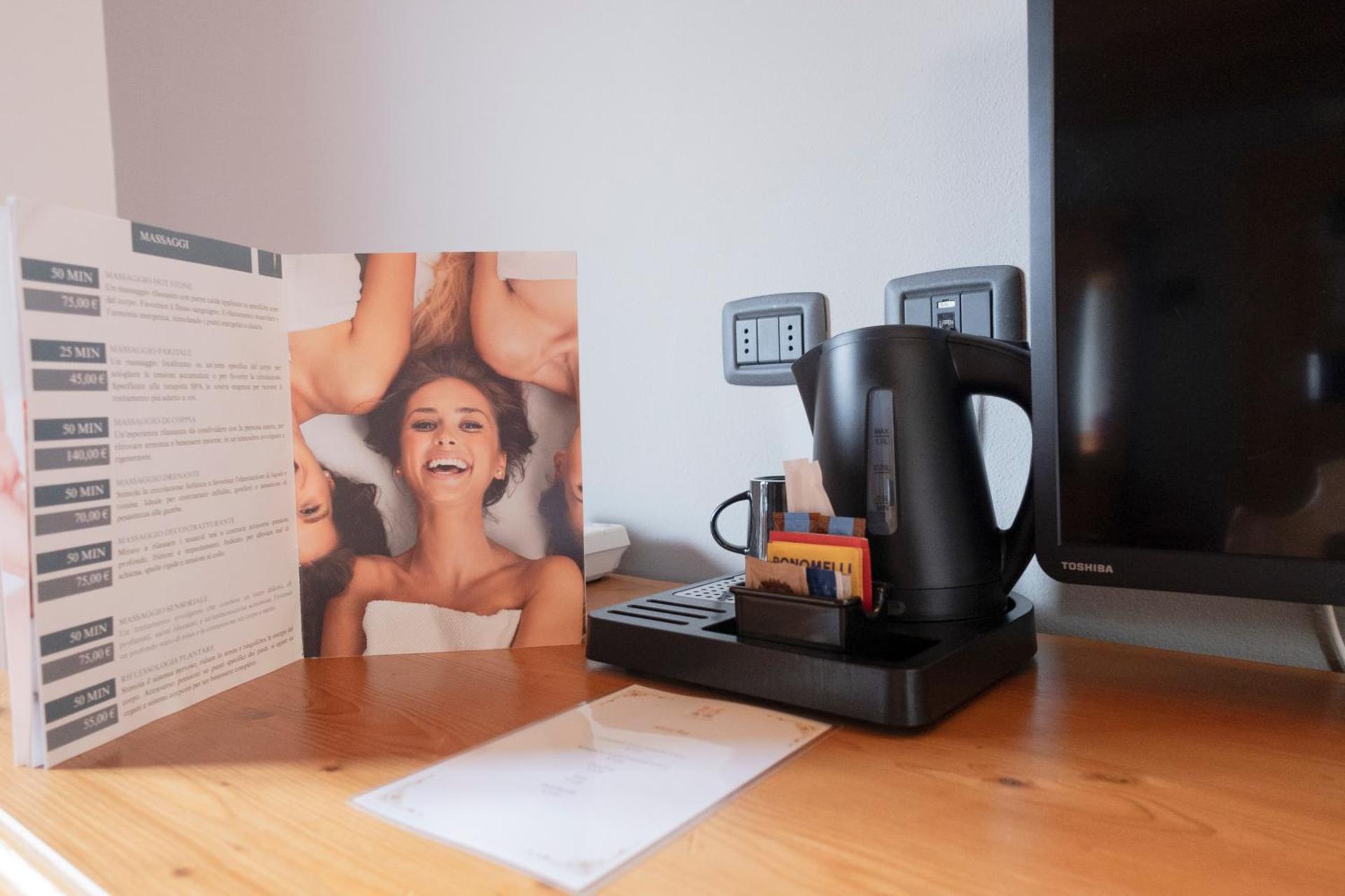 Coffee/tea facilities