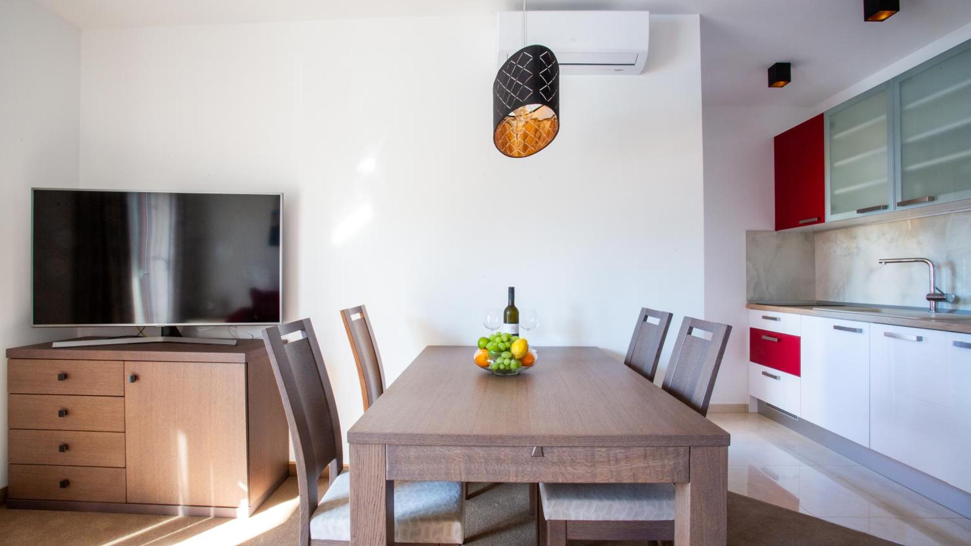 Rooms & Apartments Toni