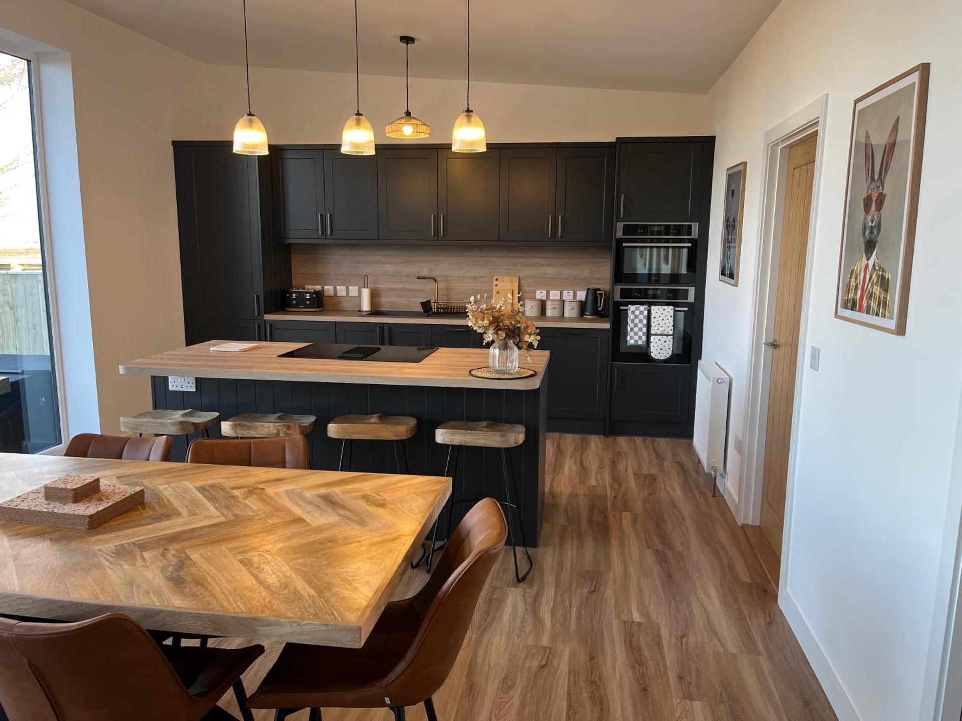 Thrumster Lodges - 3 Luxurious Self Catering Lodges on the NC500, 2 with Hot Tubs