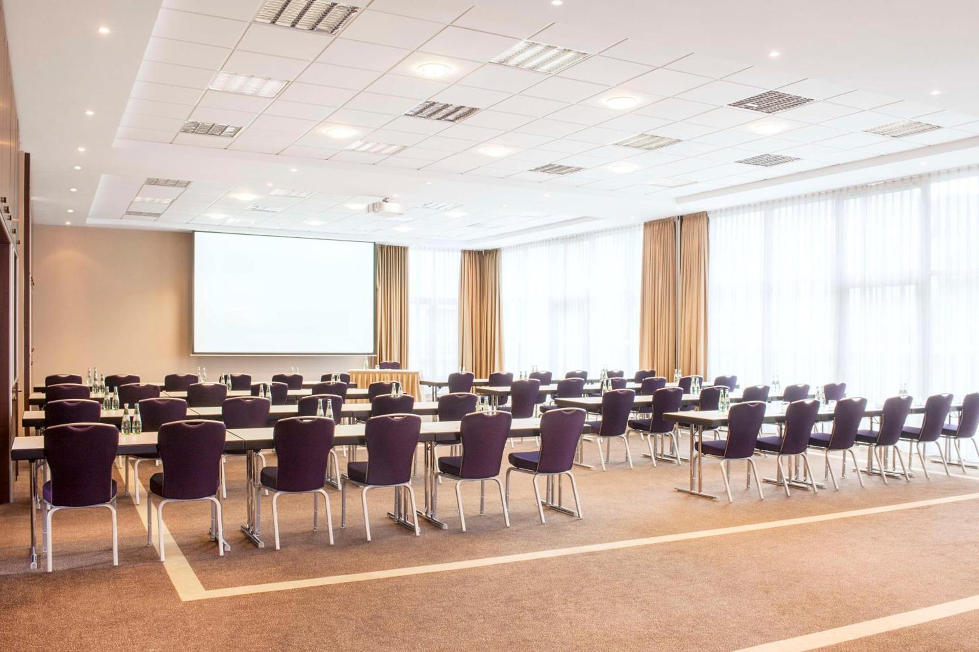 Meeting/conference room