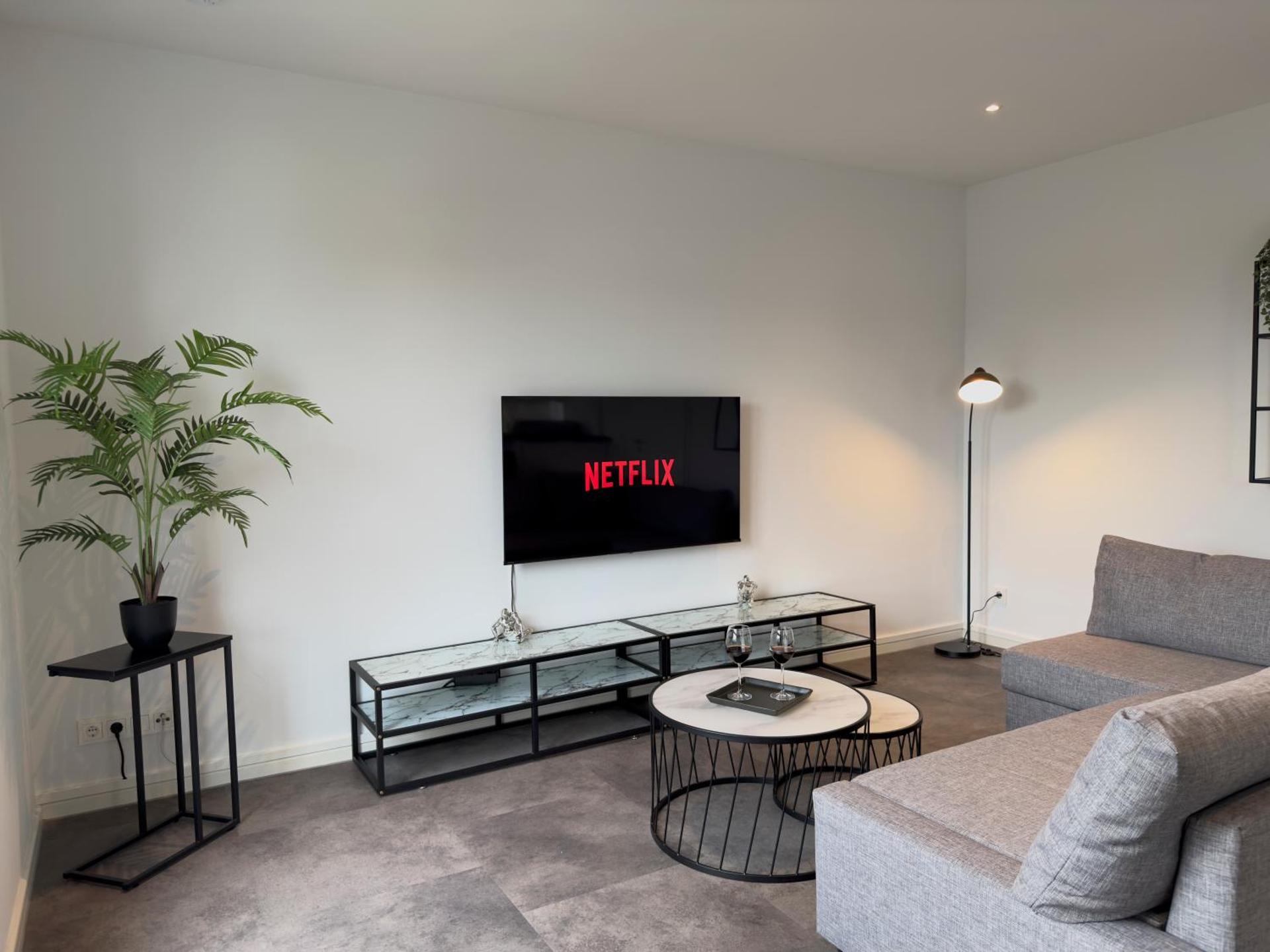 Communal lounge/ TV room