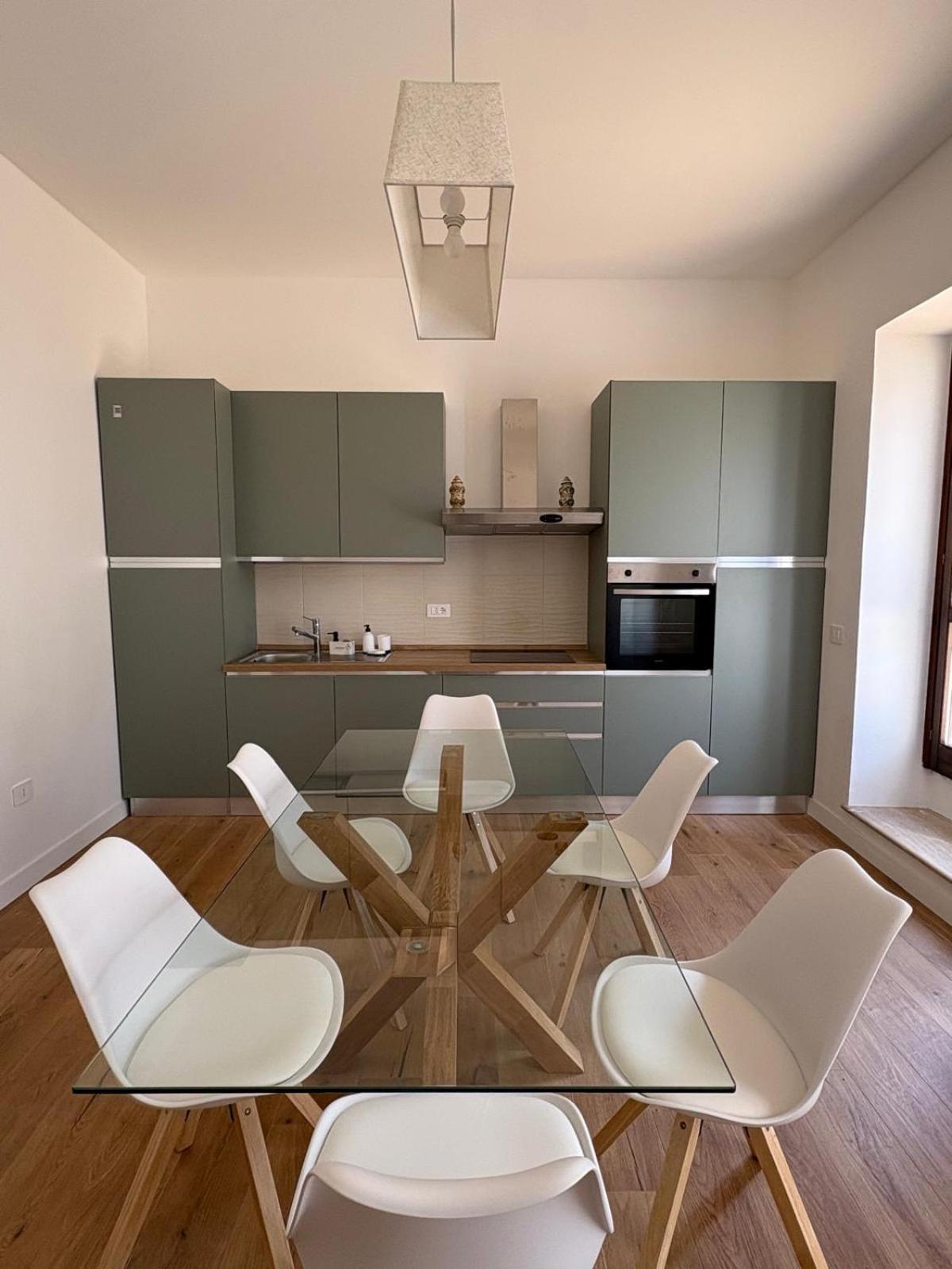 Locazione Turistica al Castello di Scopoli, situata tra Pale e Rasiglia sulla via Francigena a due passi da Sellano Foligno Assisi e Spoleto