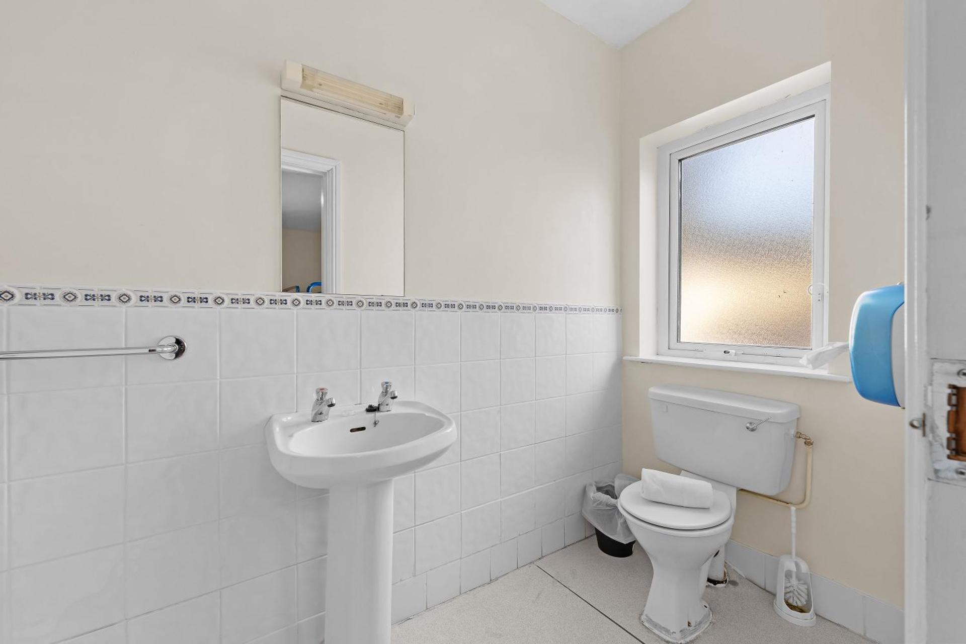 Quadruple Room with Private Bathroom