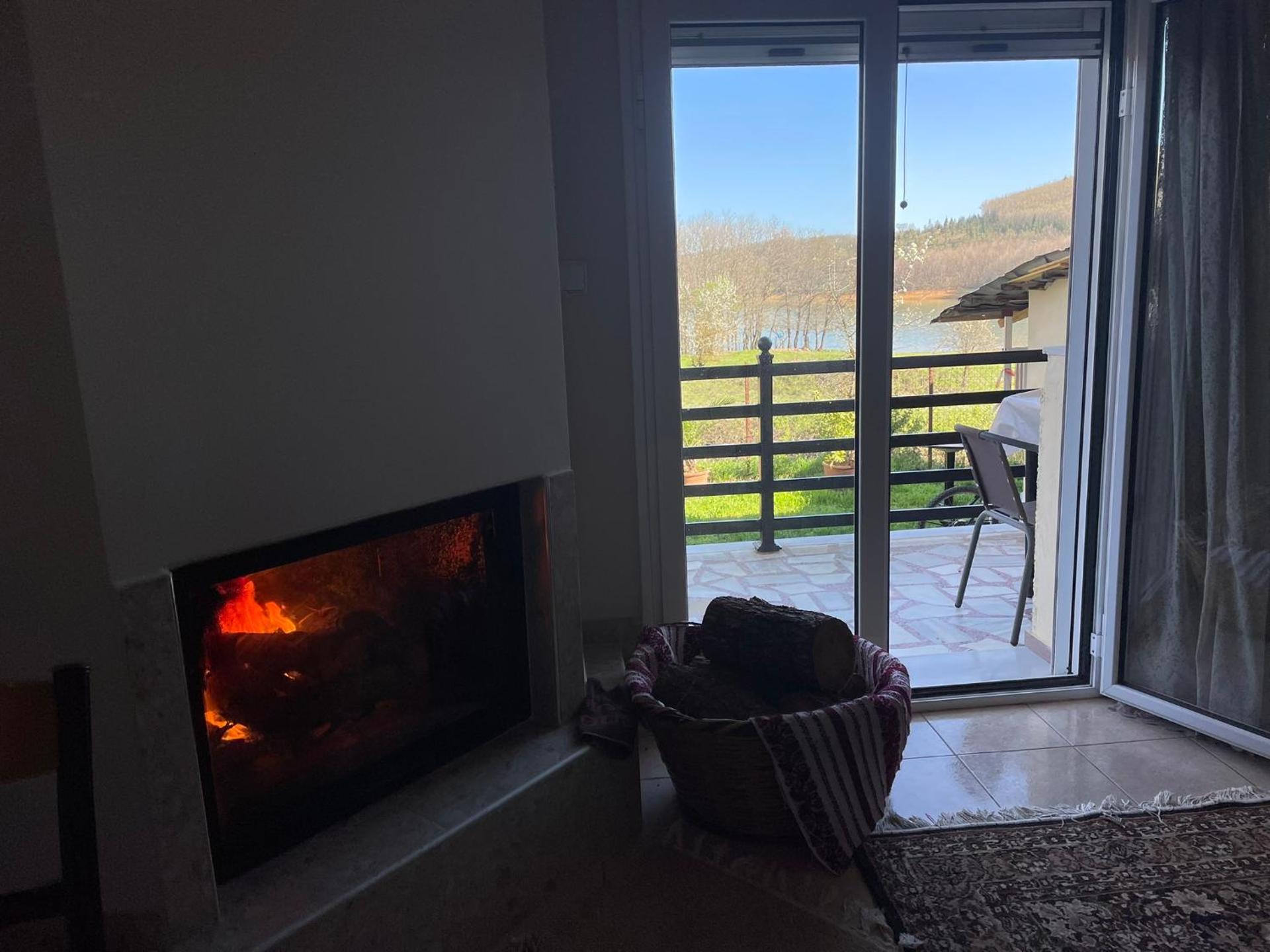 Eftychia’s home-Σπίτι με θέα τη λίμνη Πλαστήρα