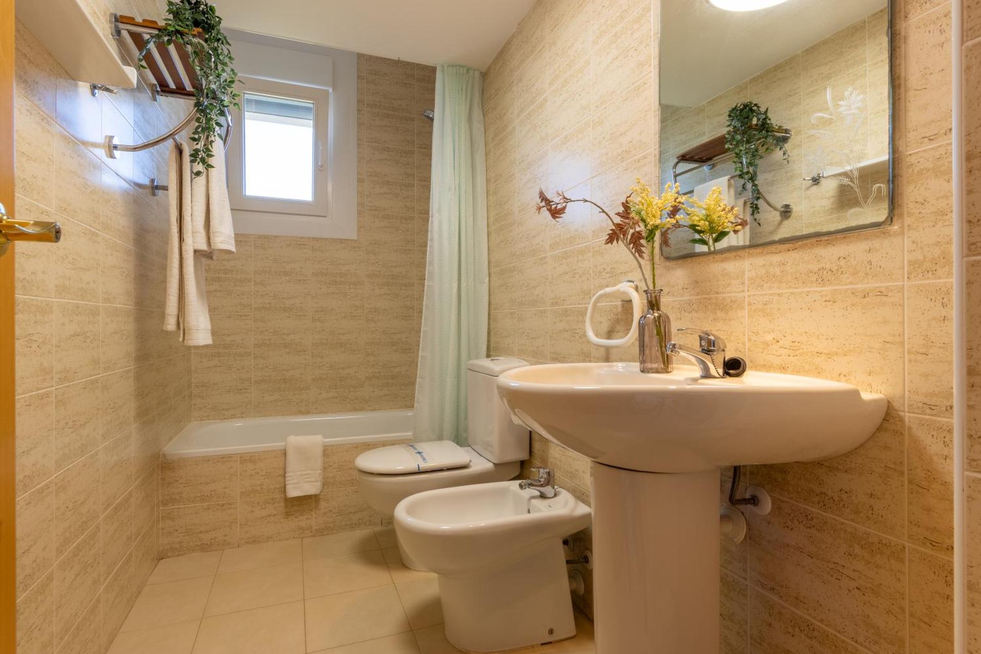 LUCKY HOLIDAY RiUMAR