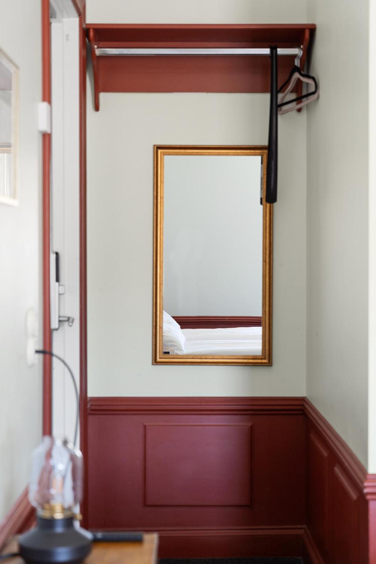 Double Room with Private Bathroom & Windows