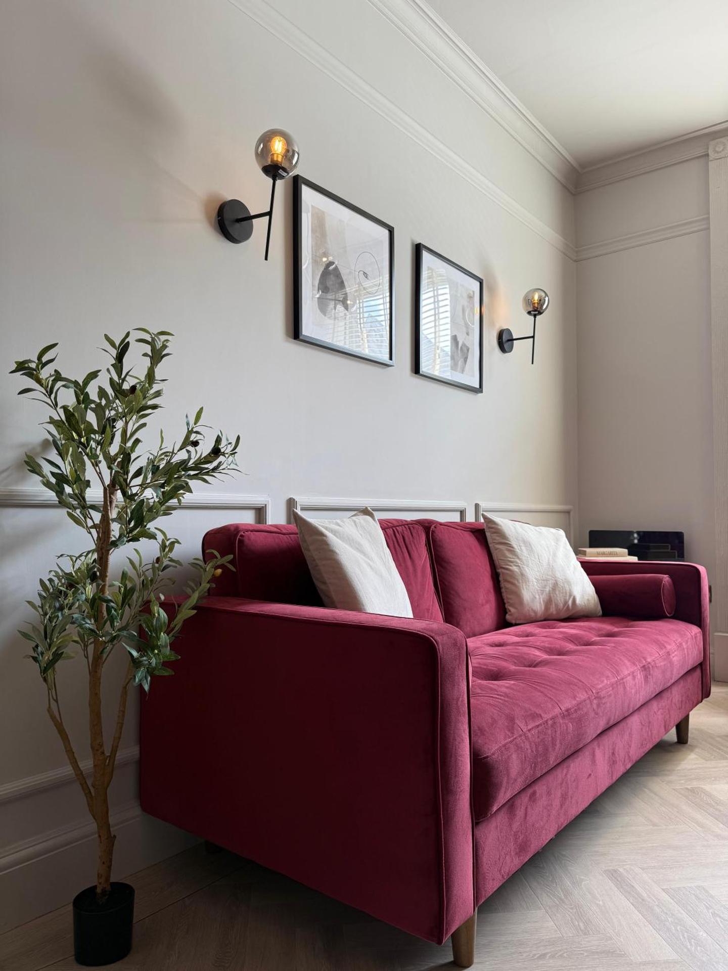 Stunning Town Centre Apartments with Spa facilities