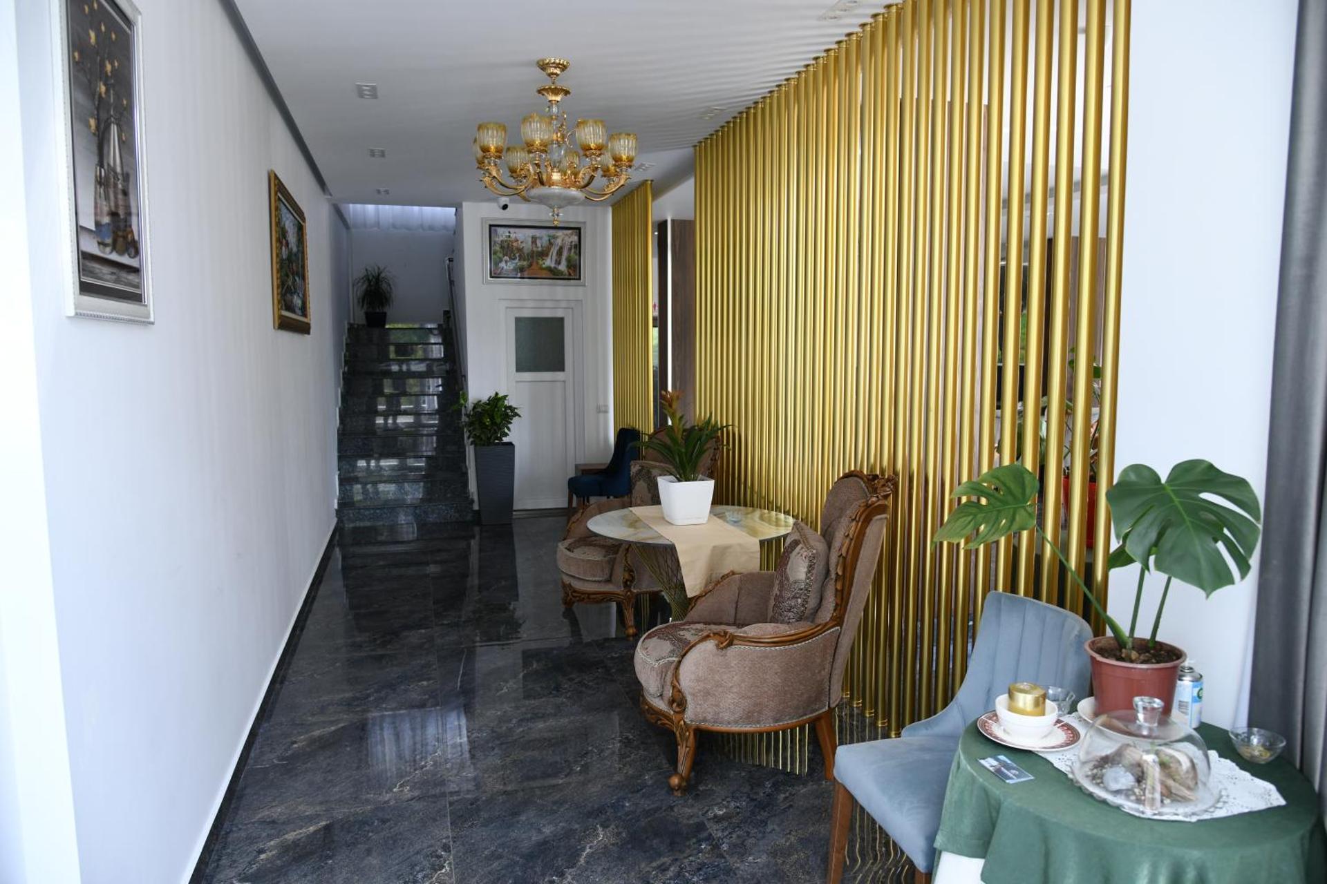 Two Brothers B A&S Hotel Bar & Restaurant