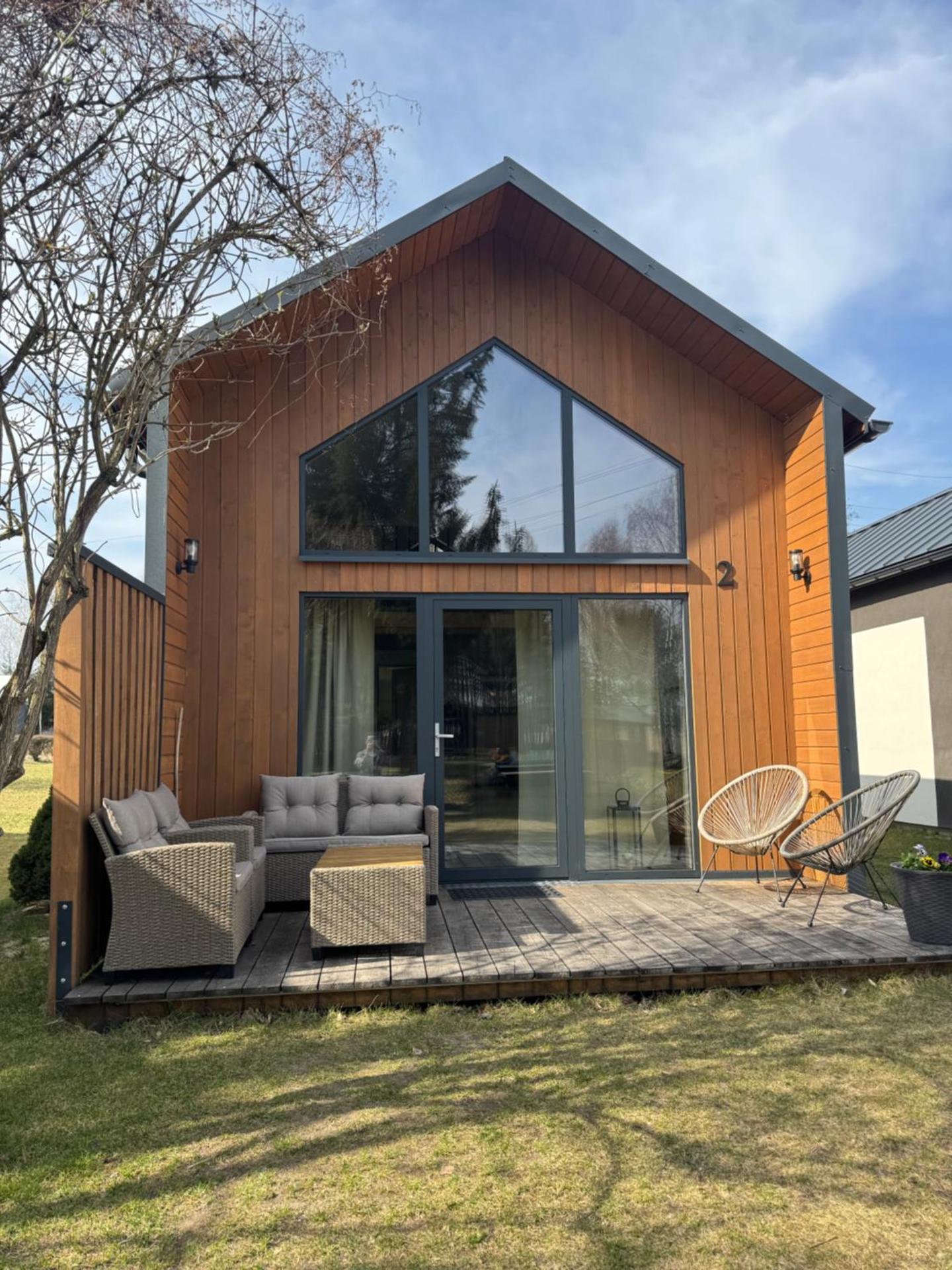 Trzy Stodoły - Kraina Łąk domki całoroczne na Roztoczu