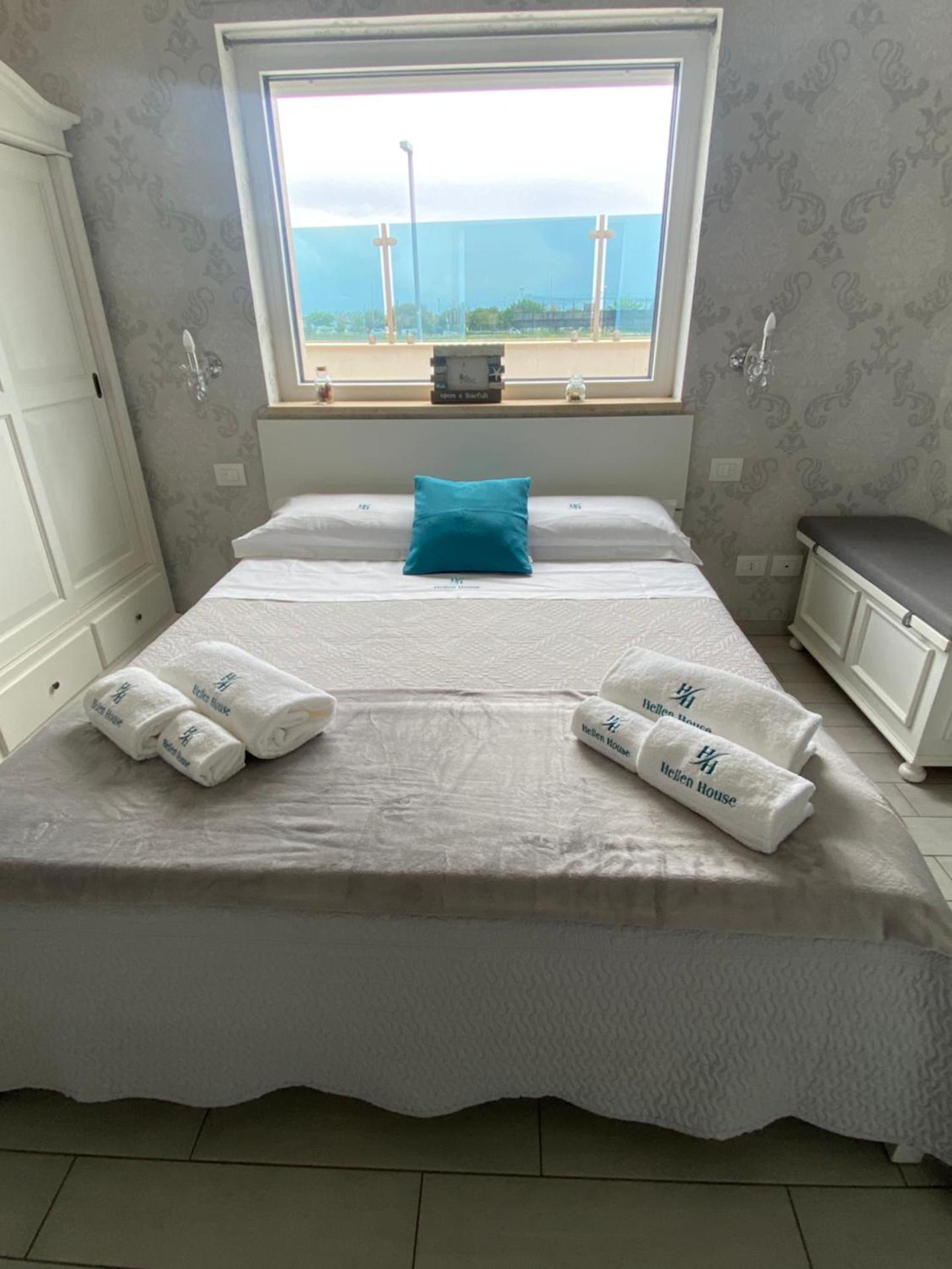 Hellen House Monopoli