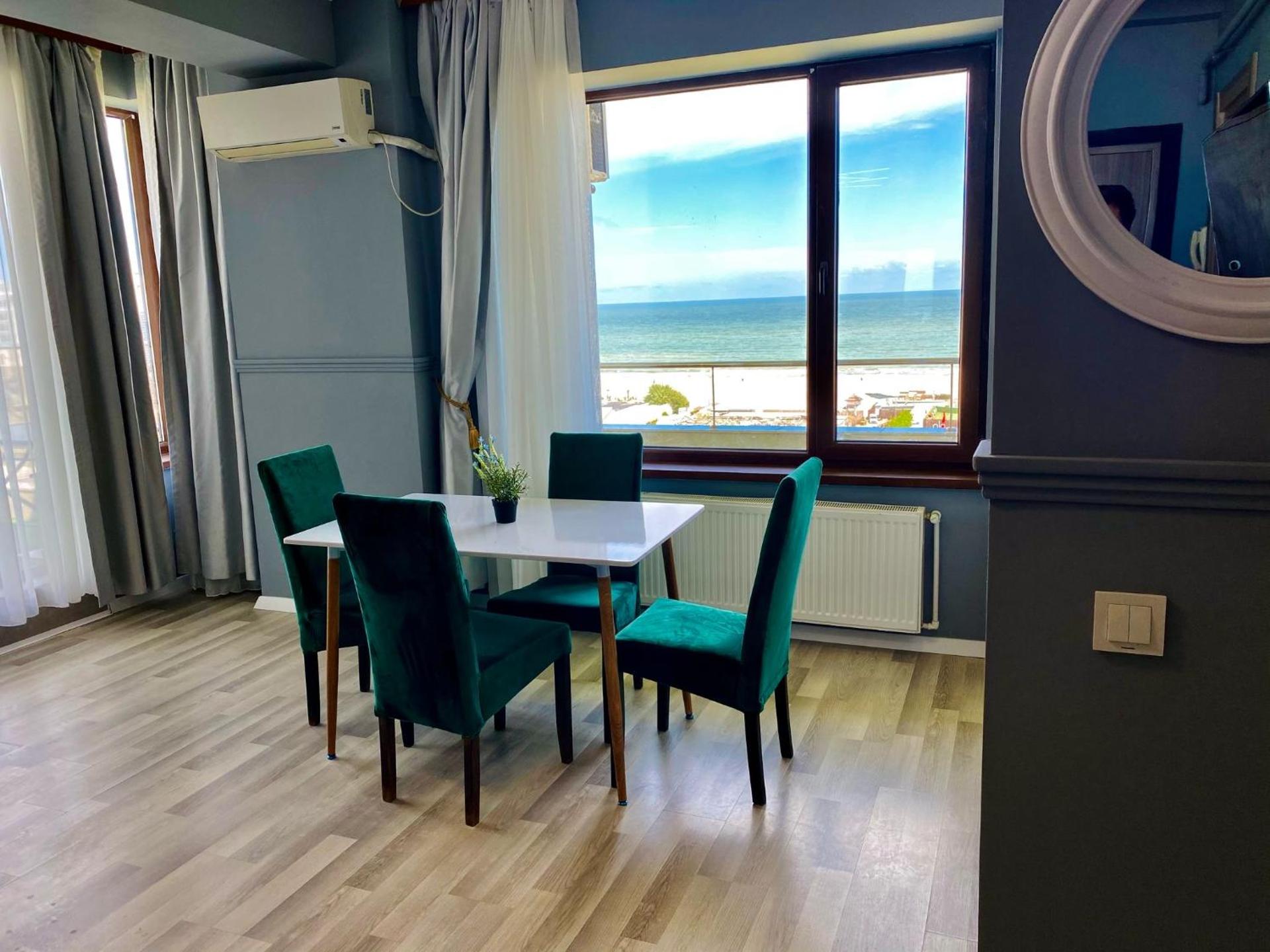 Dolce Aqua Summerland Apartments