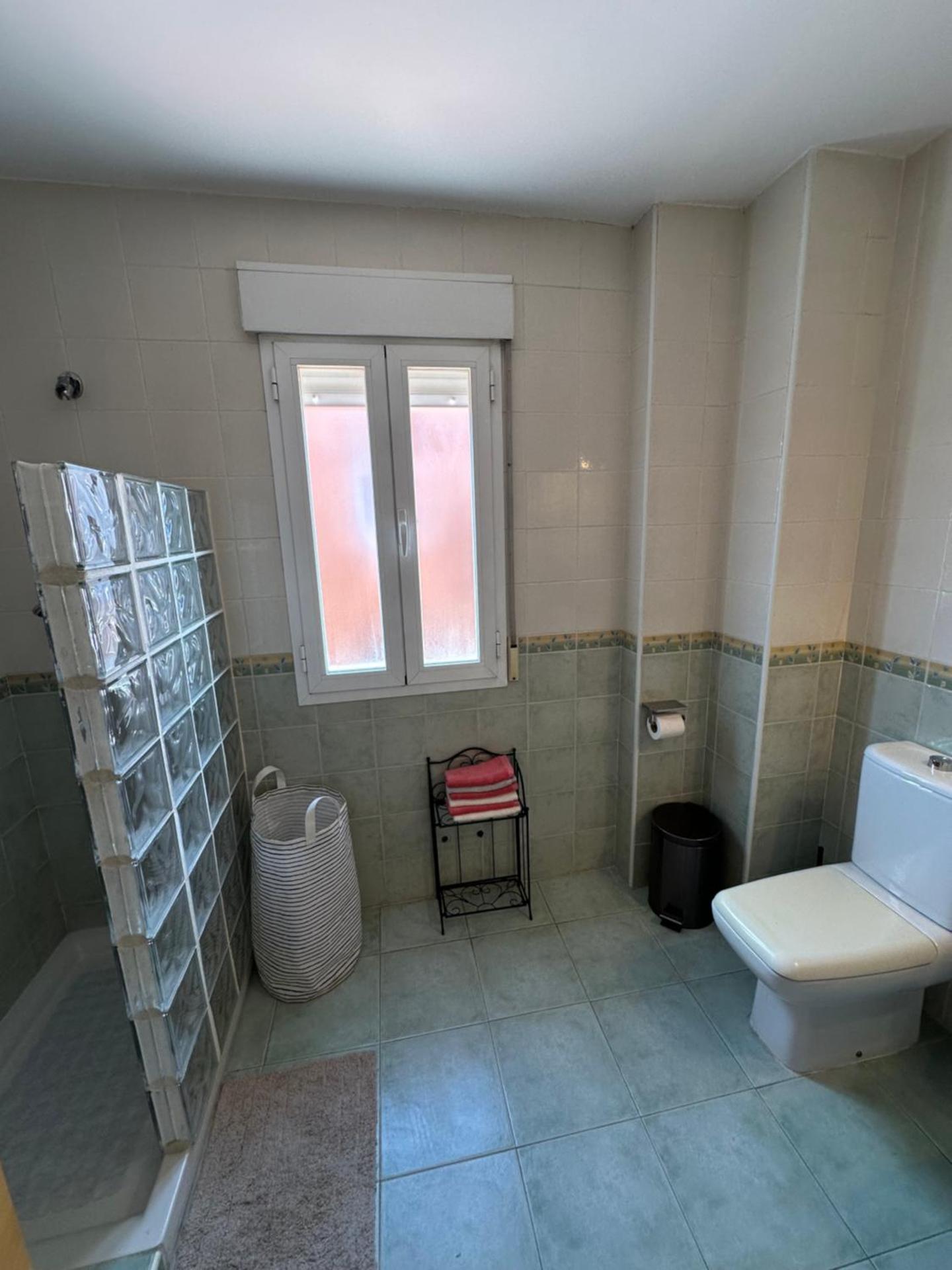 Casa con piscina a 10 min de Granada centro, Parking Gratis