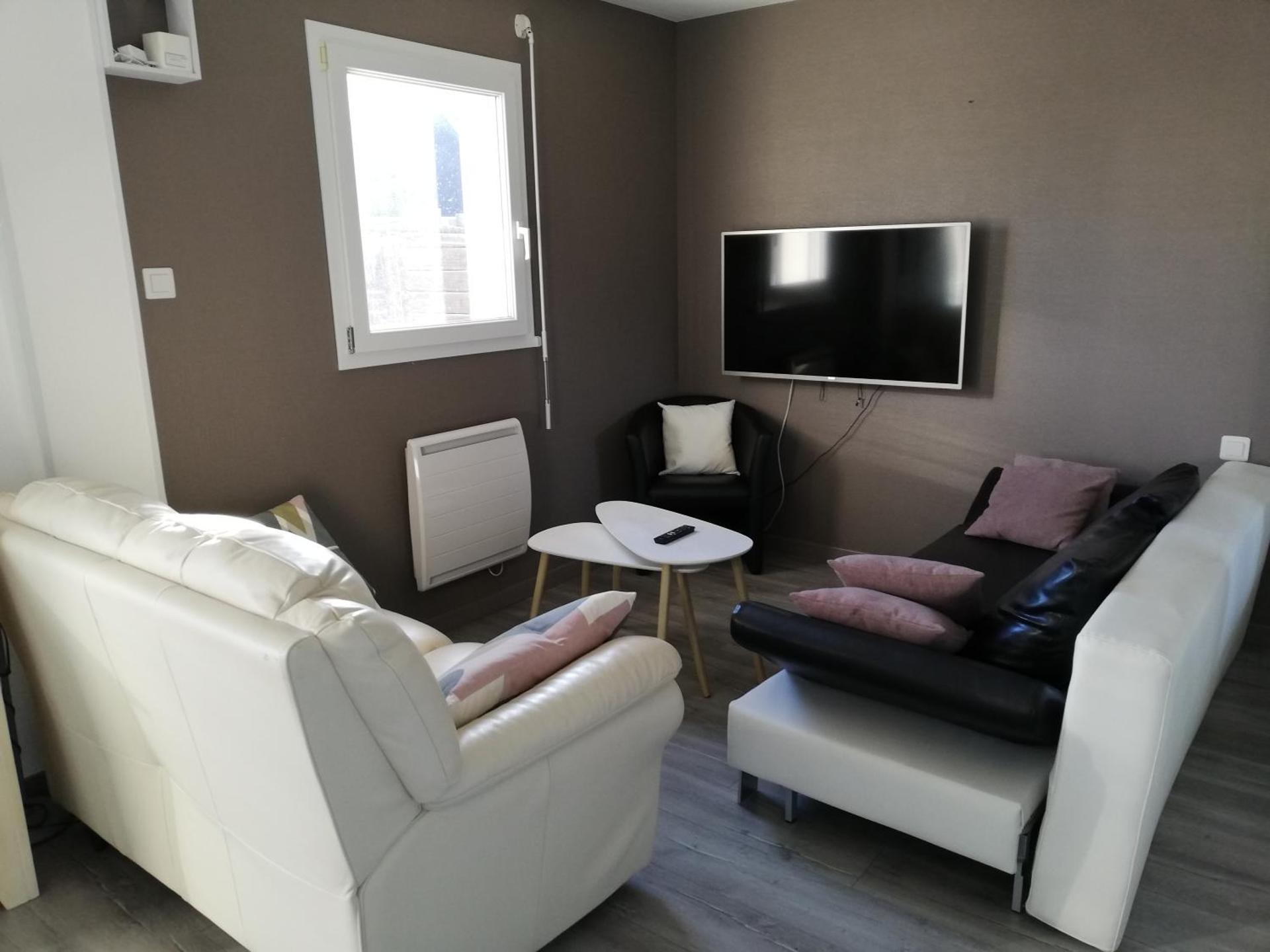 Kerguil-hanna agréable et familiale, 4 pers, piscine privée du 15 juin à mi-septembre