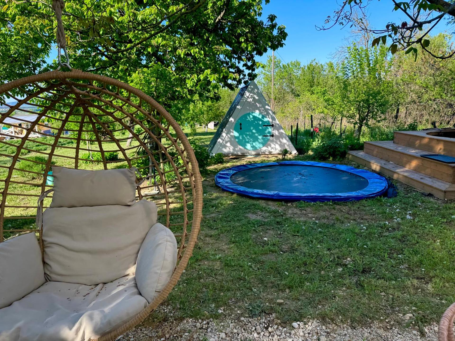 Bohemian Eco lodge át lake Balaton