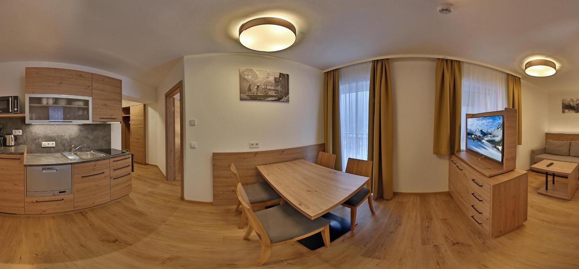 One-Bedroom Apartment with Shower