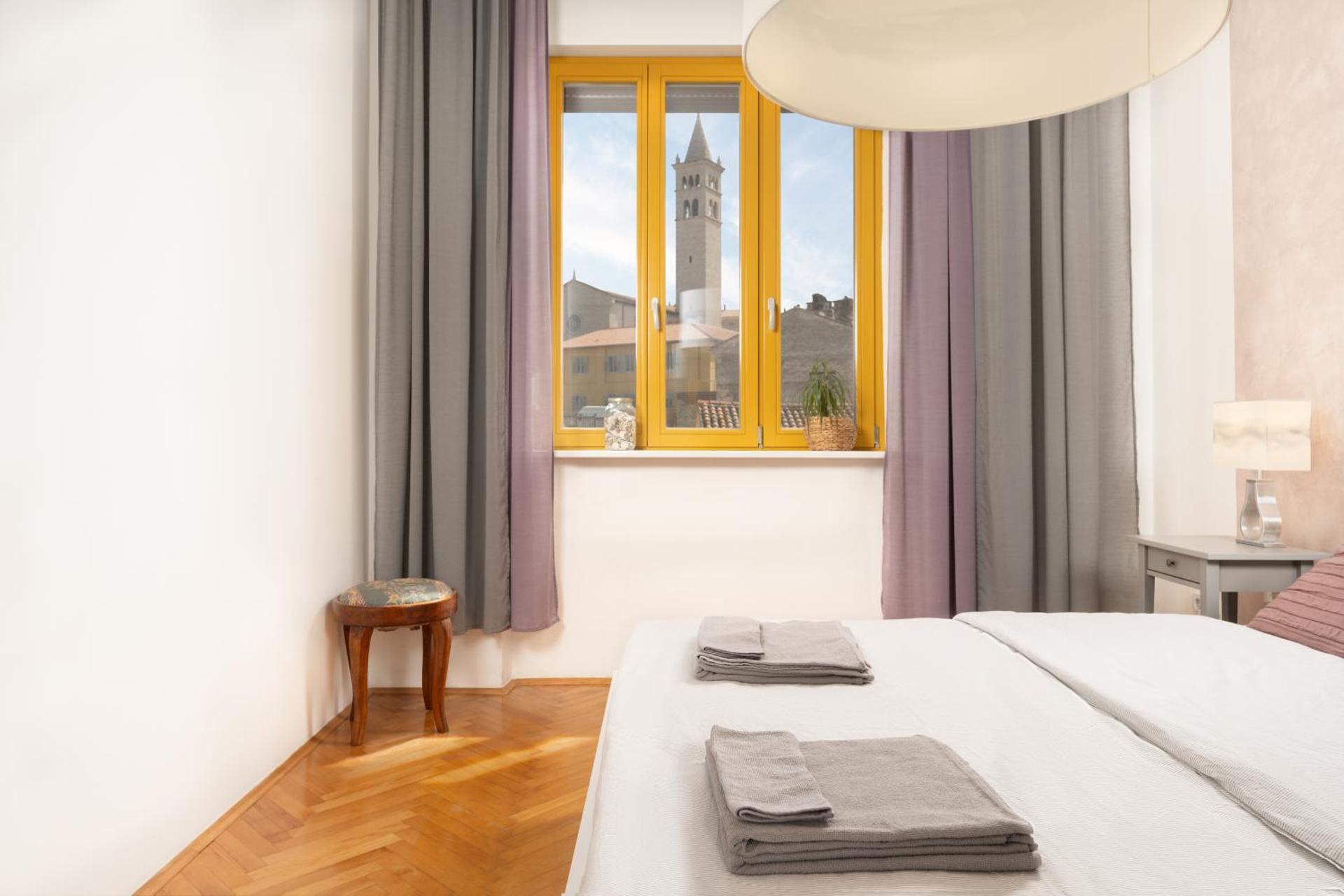 Artistic luxury flat with Colosseum view