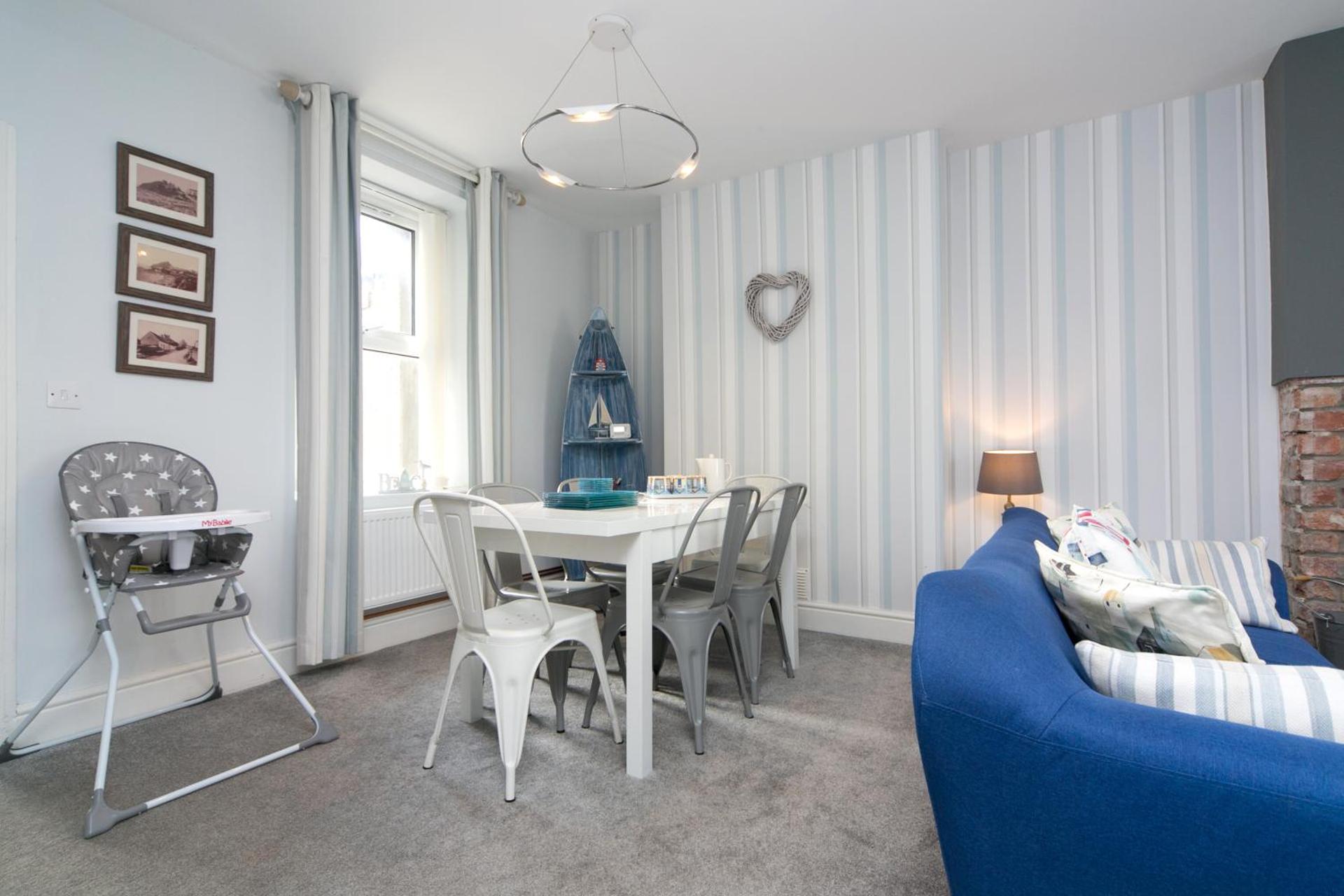 Cosy seaside cottage