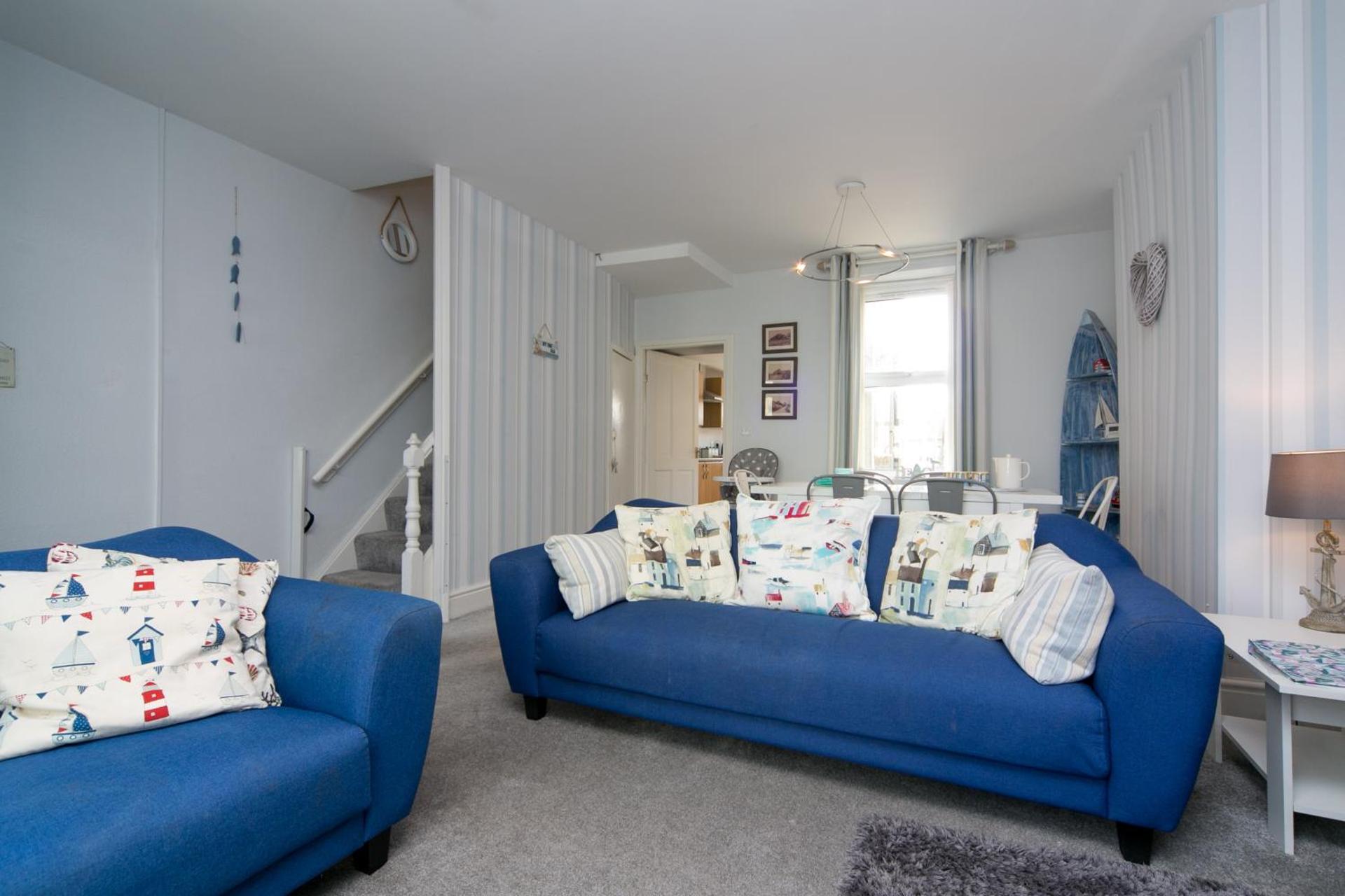 Cosy seaside cottage