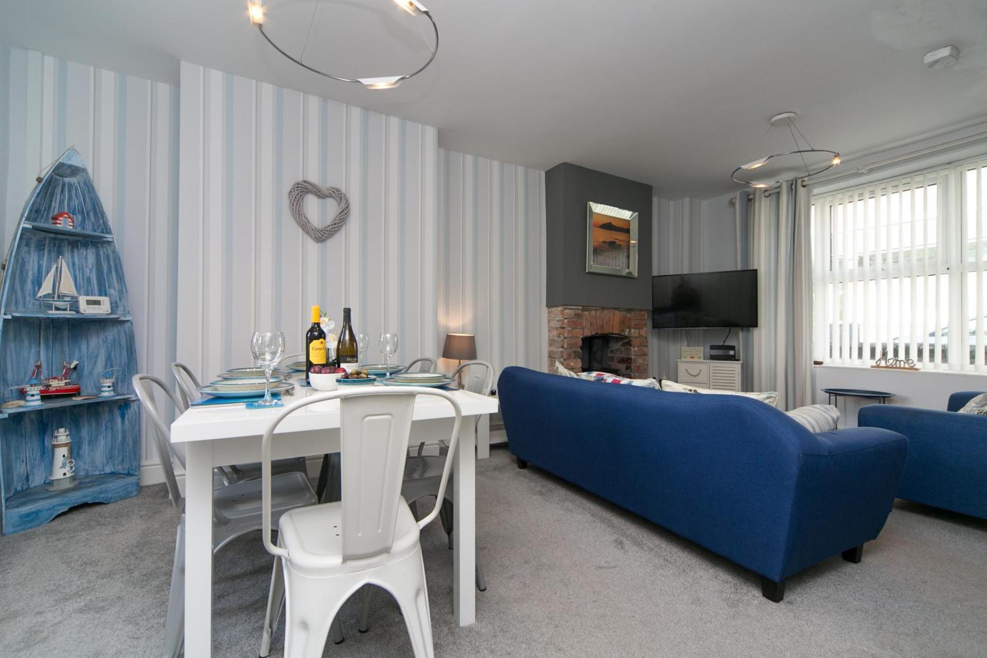 Cosy seaside cottage