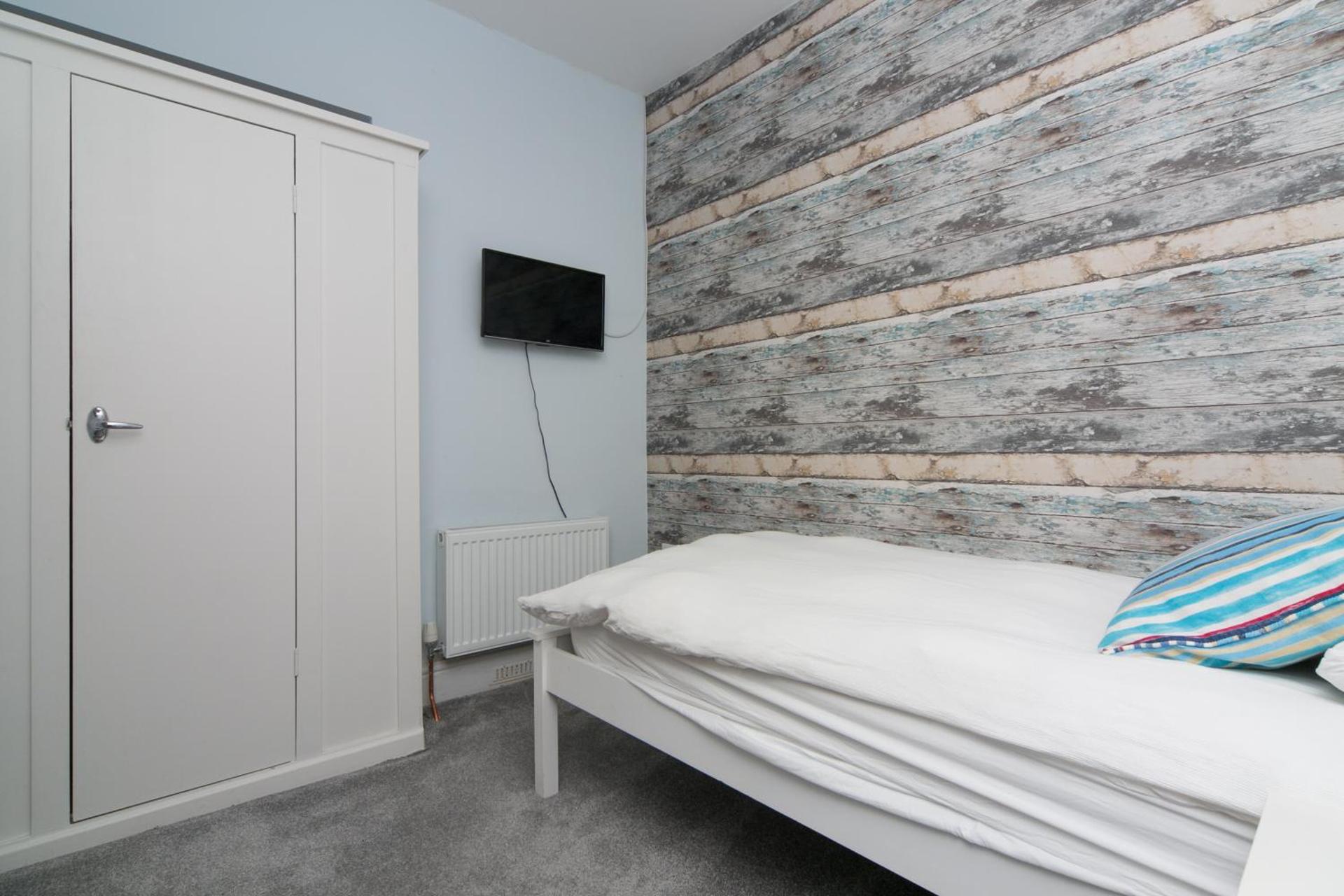 Cosy seaside cottage